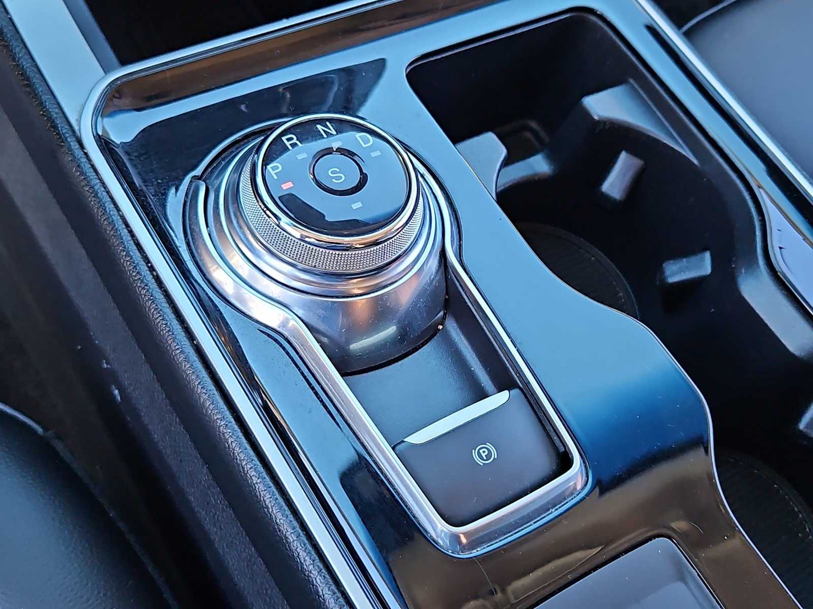 Thumbnail: 2019 Ford Edge - 31