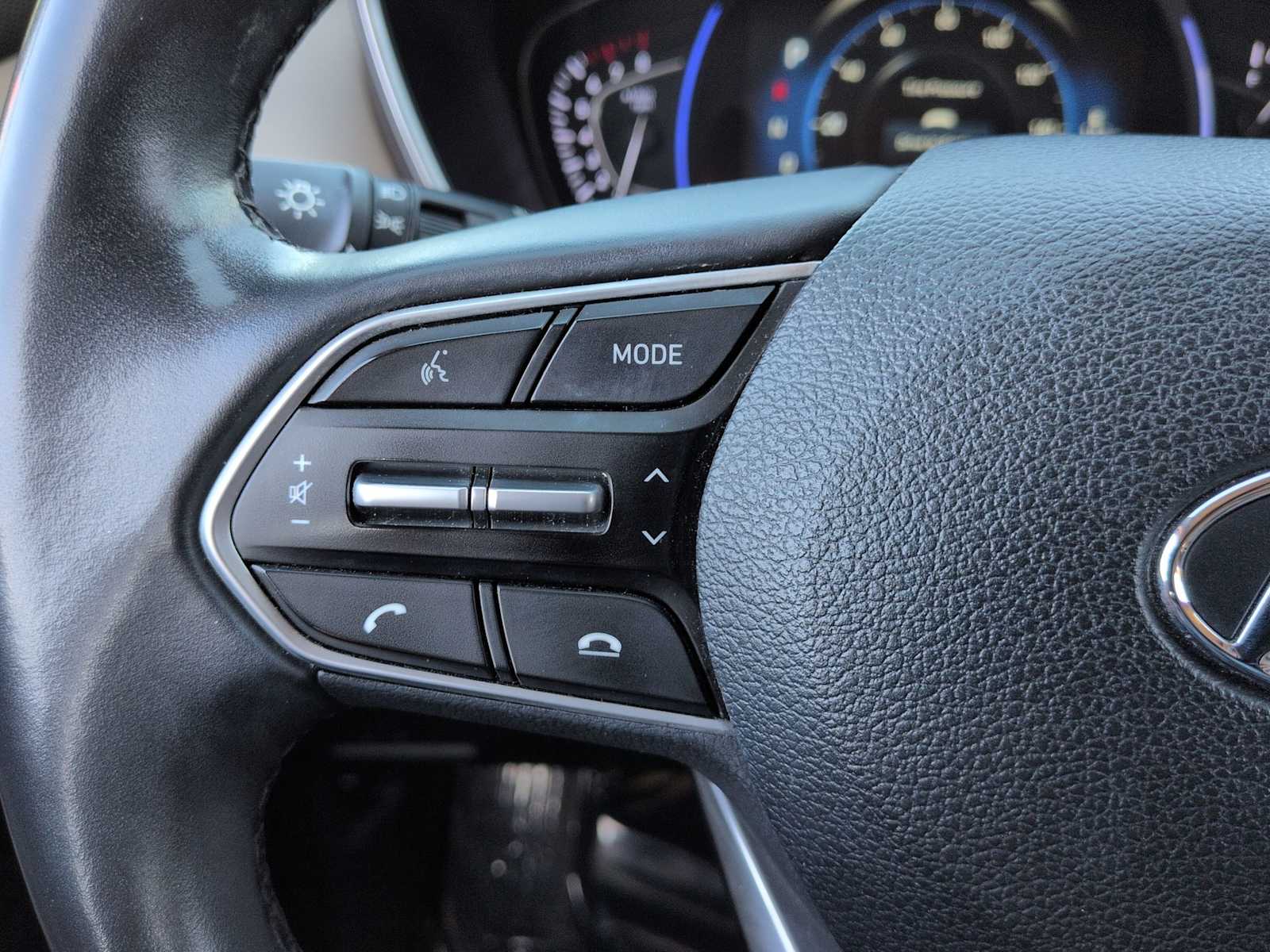 Thumbnail: 2019 Hyundai Santa Fe - 25