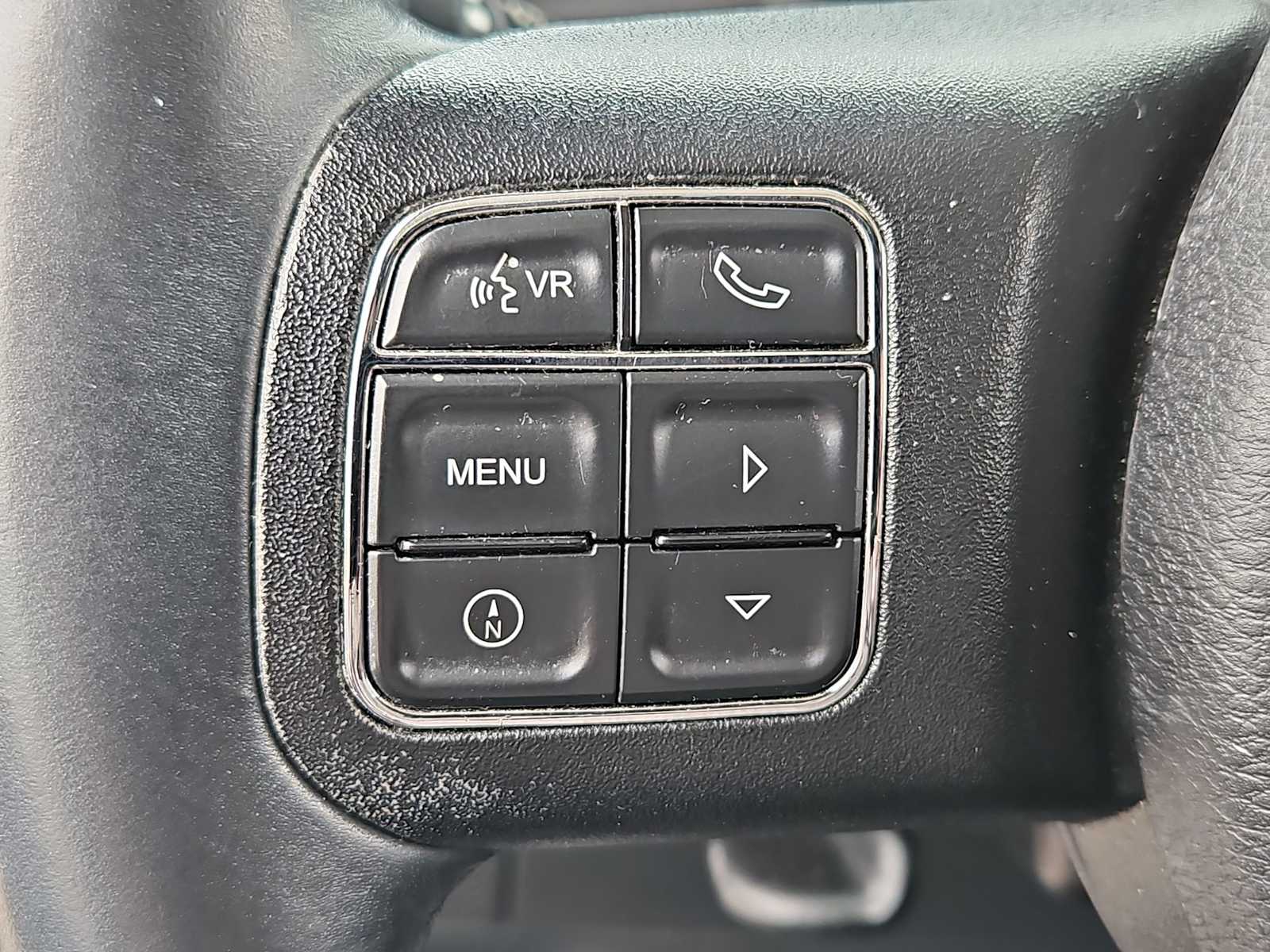 Thumbnail: 2015 Jeep Wrangler - 21