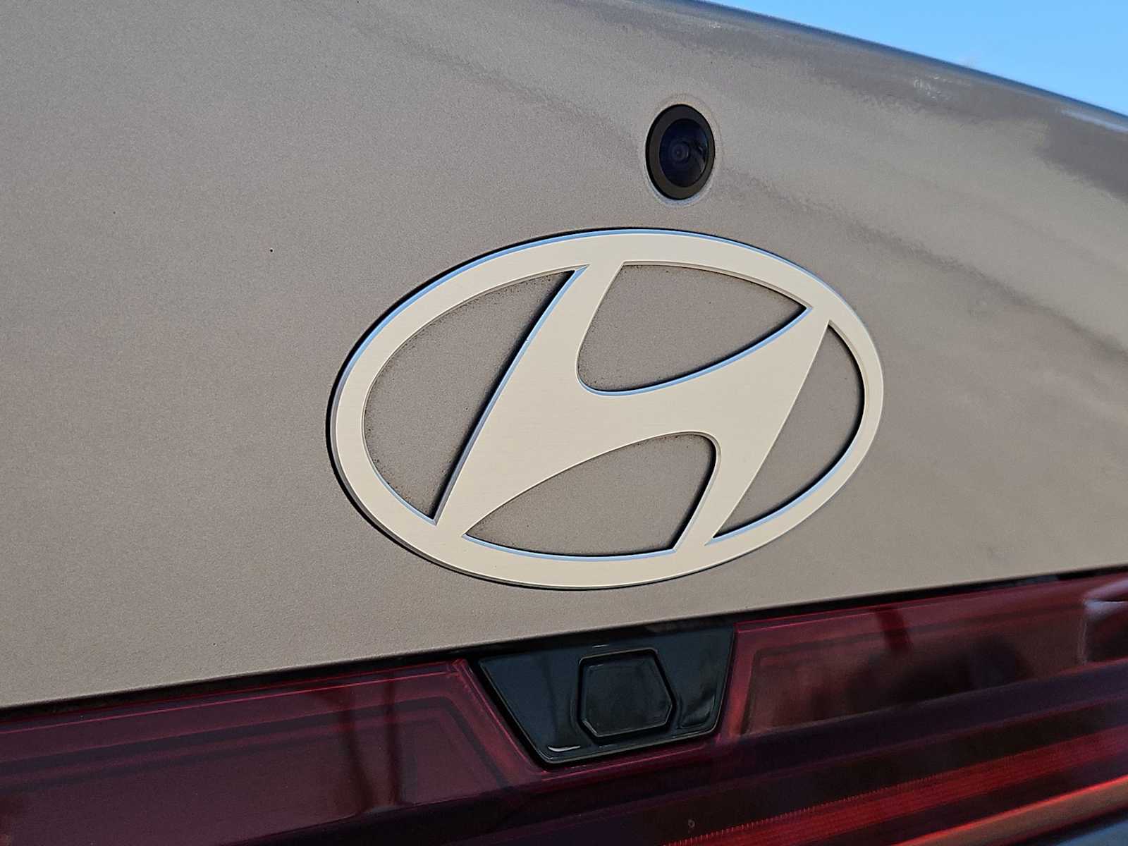Thumbnail: 2025 Hyundai Elantra - 11