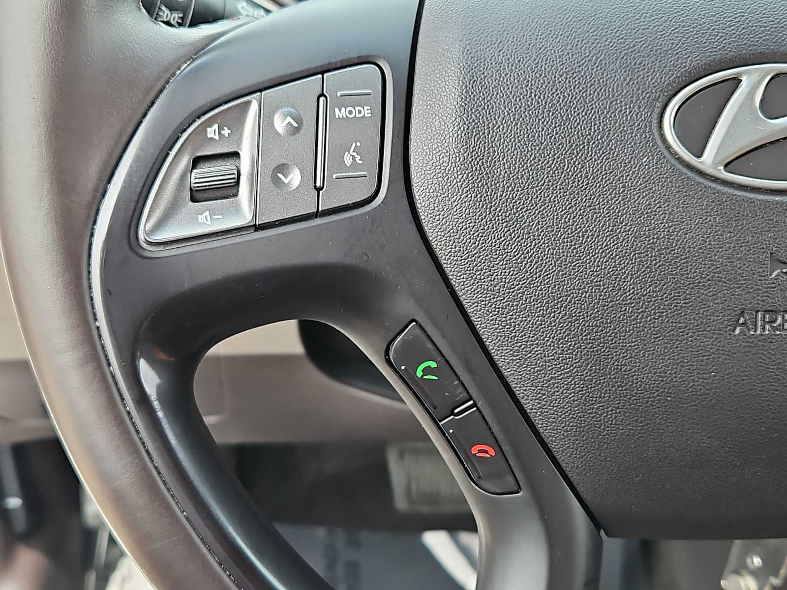 Thumbnail: 2014 Hyundai Tucson - 24