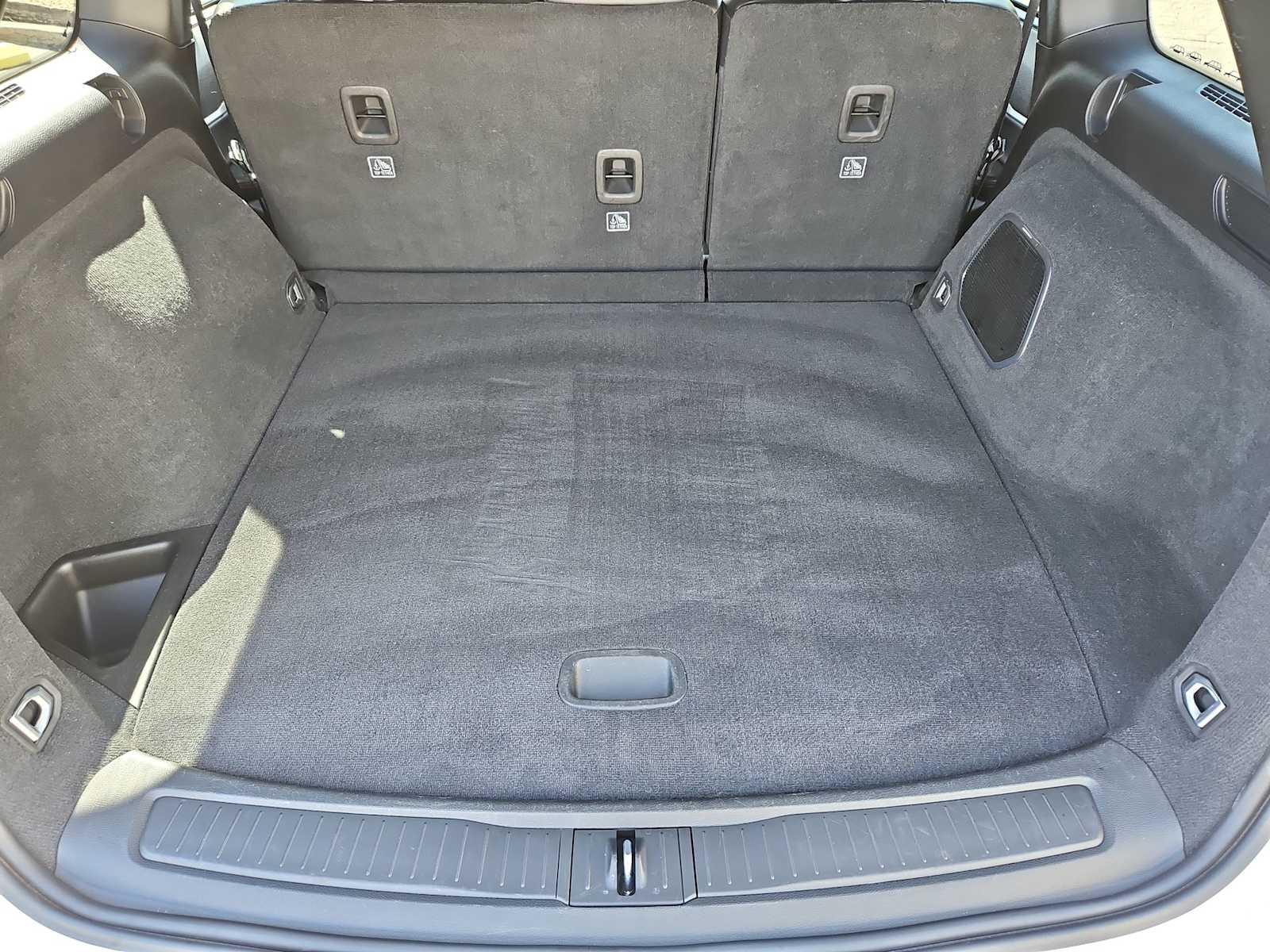 Thumbnail: 2022 Jeep Grand Cherokee - 35