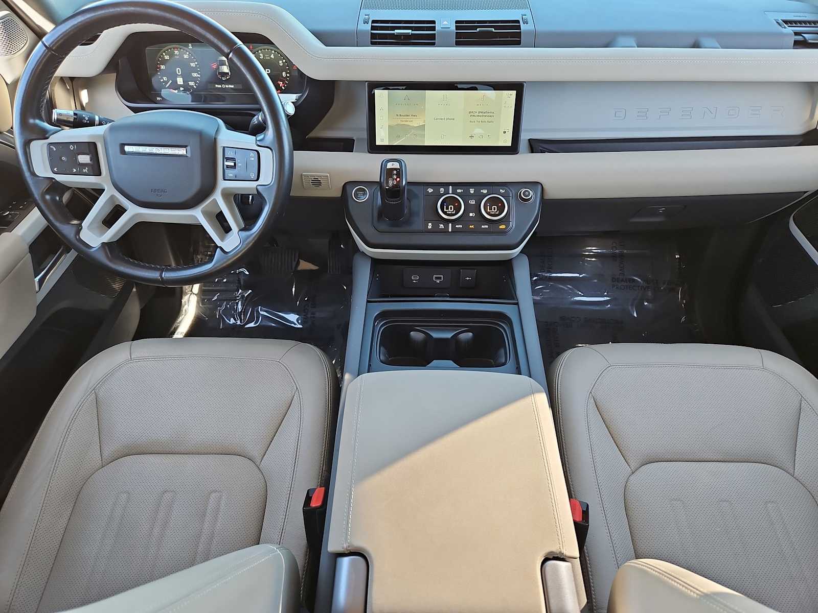 Thumbnail: 2022 Land Rover Defender - 16