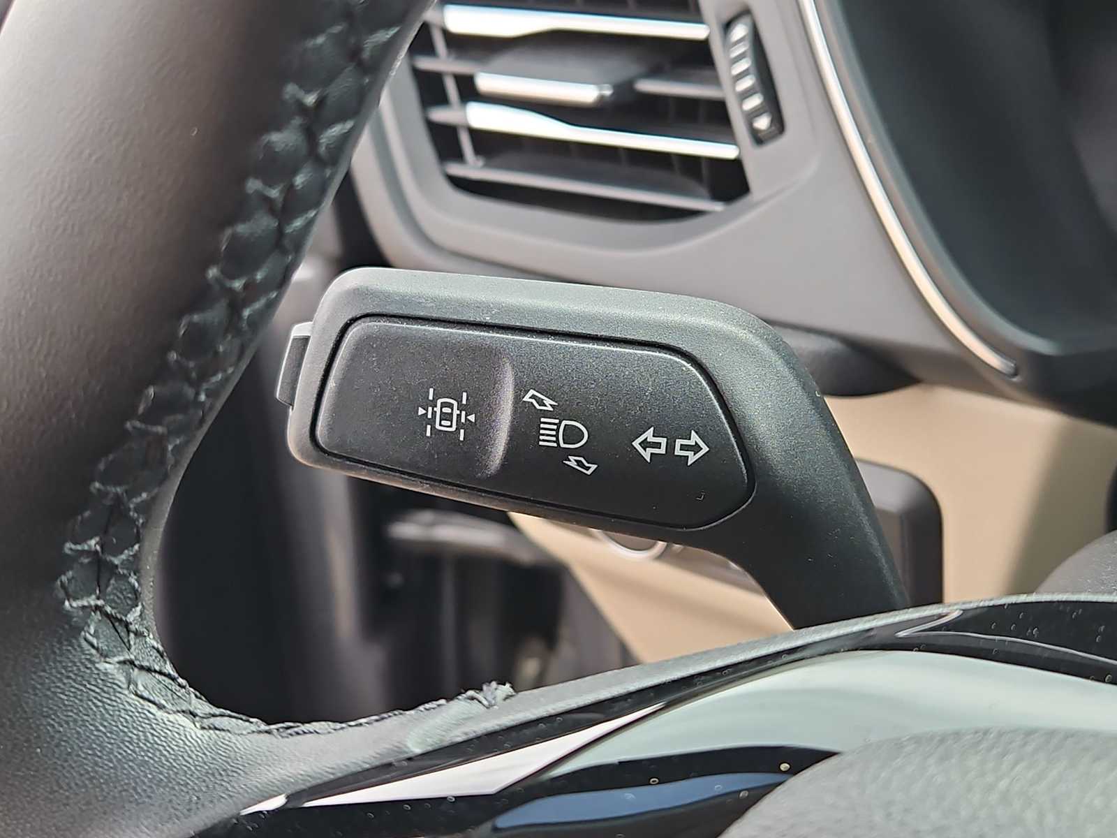 Thumbnail: 2022 Ford Escape - 26