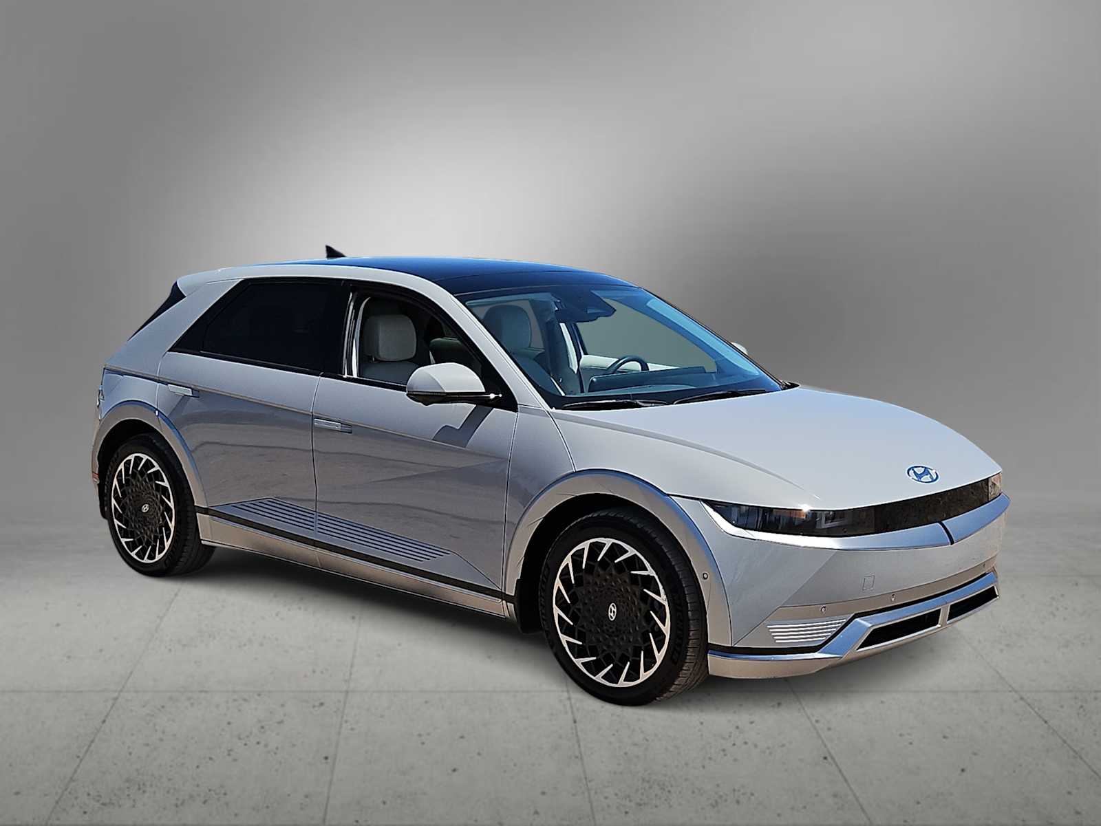 Thumbnail: 2023 Hyundai Ioniq 5 - 2