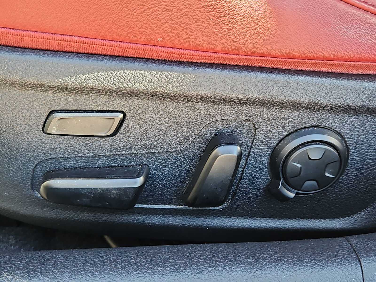 Thumbnail: 2019 Kia Stinger - 17