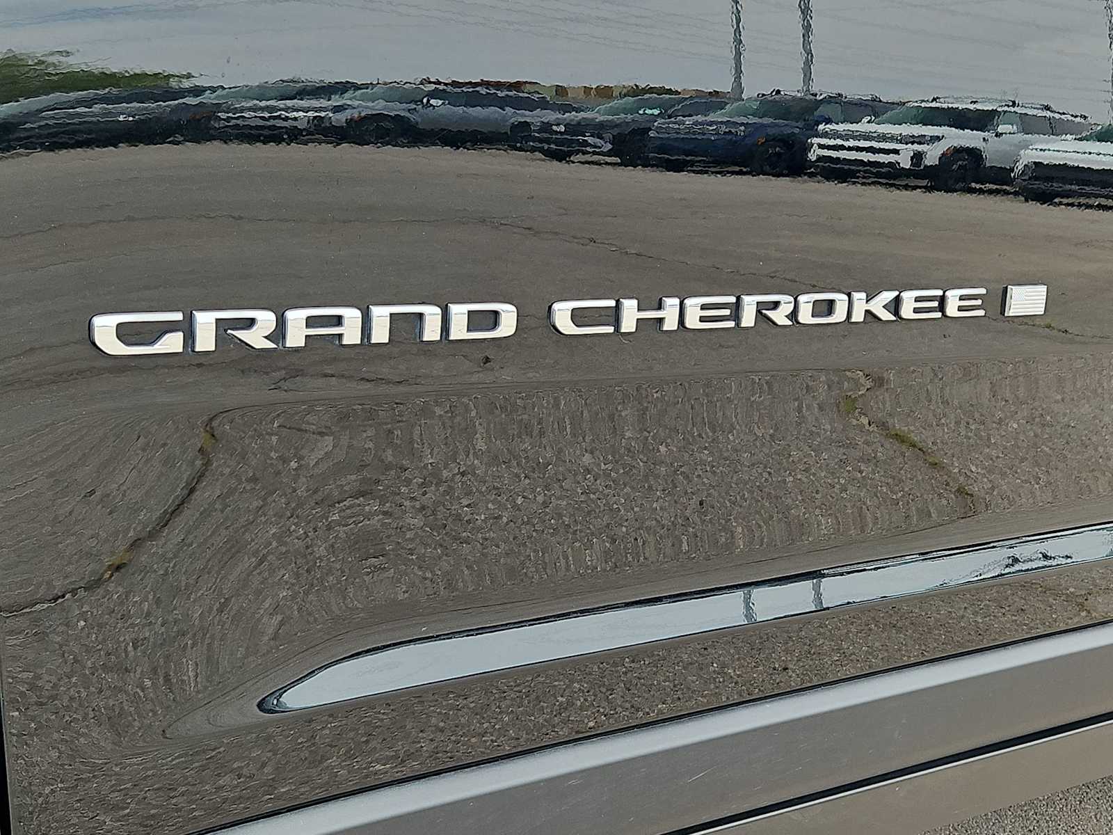 Thumbnail: 2023 Jeep Grand Cherokee - 12