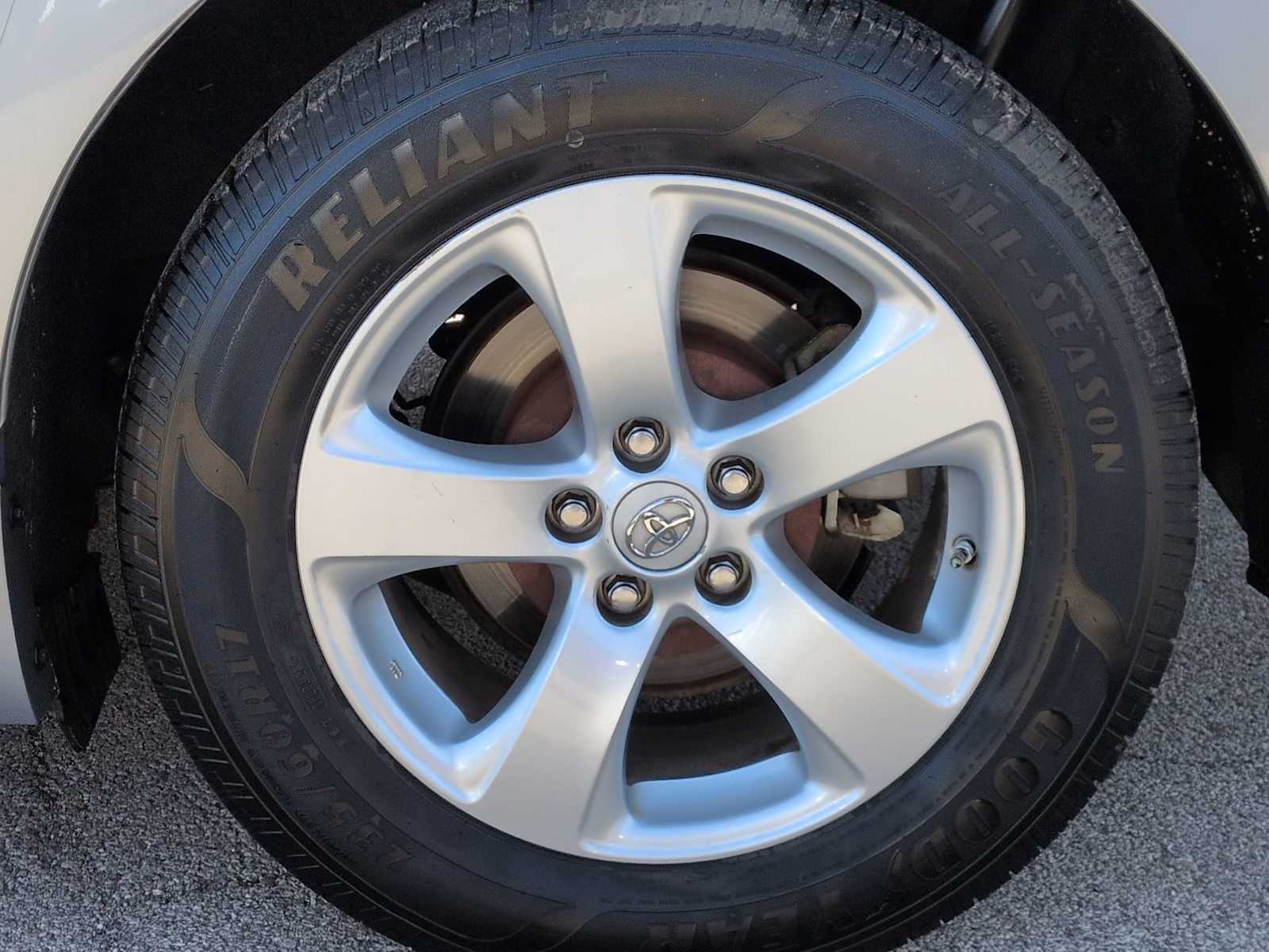 Thumbnail: 2013 Toyota Sienna - 14