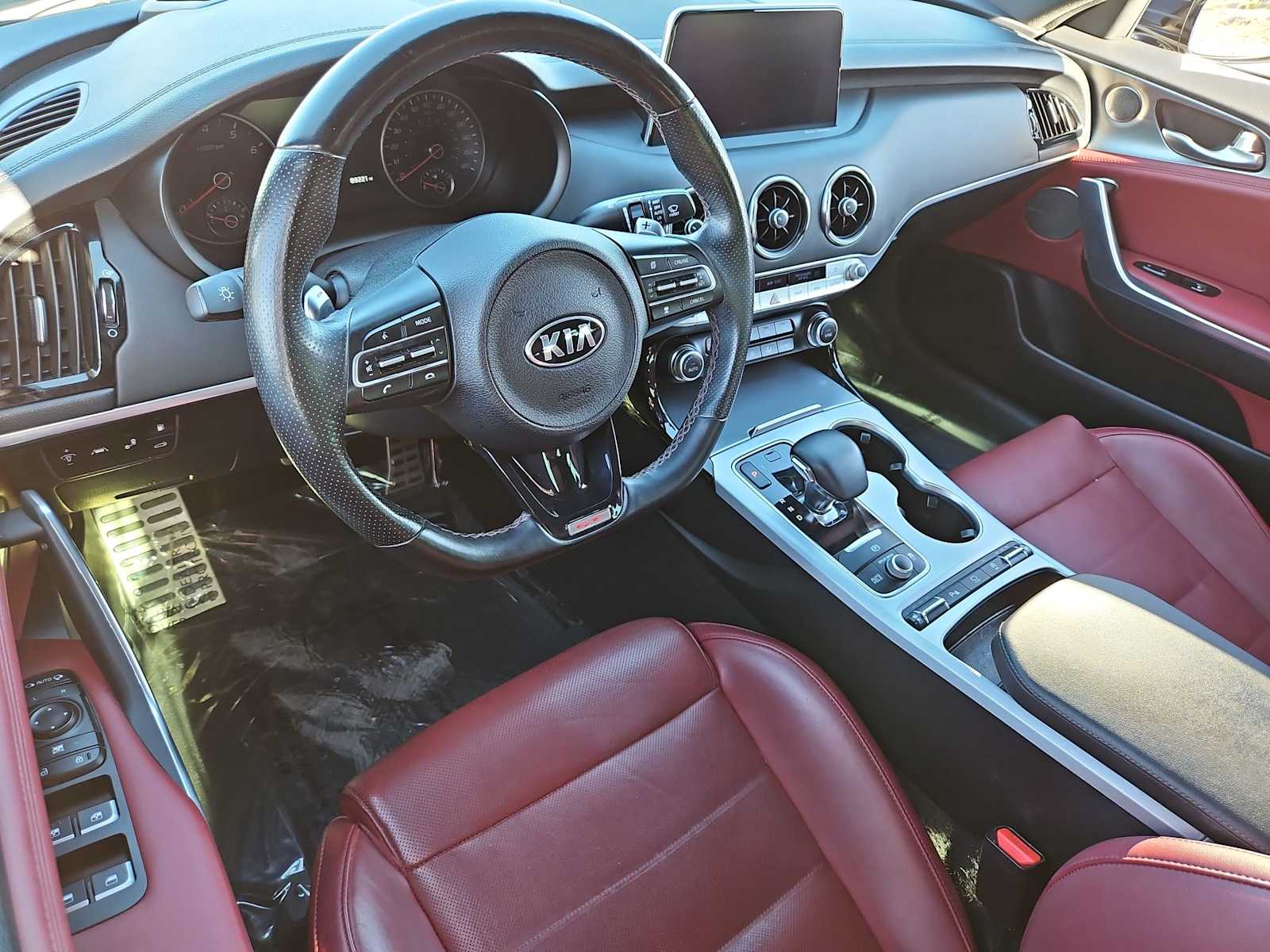 Thumbnail: 2019 Kia Stinger - 10