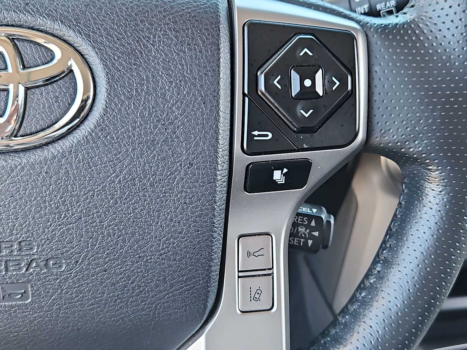 Thumbnail: 2024 Toyota 4Runner - 22