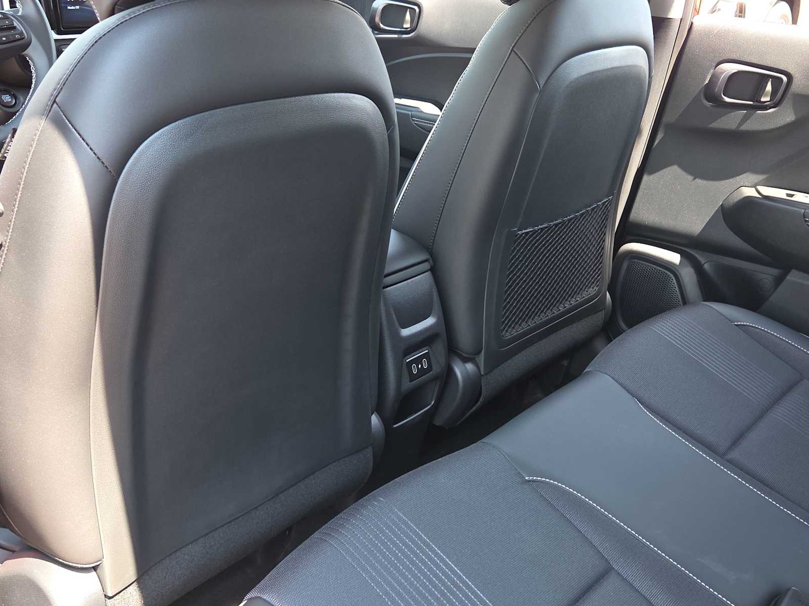 Thumbnail: 2025 Hyundai Venue - 16