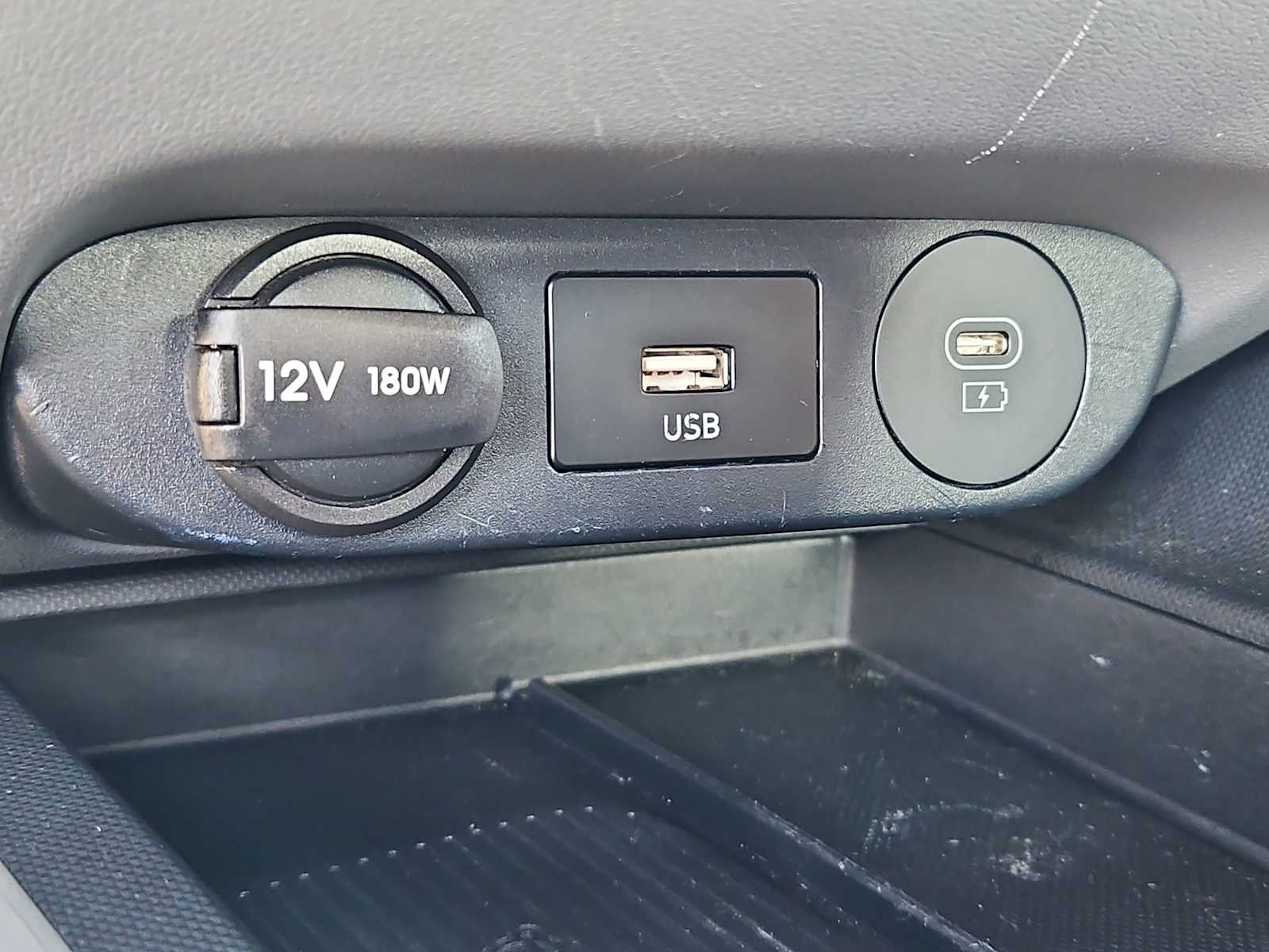 Thumbnail: 2025 Hyundai Elantra - 32