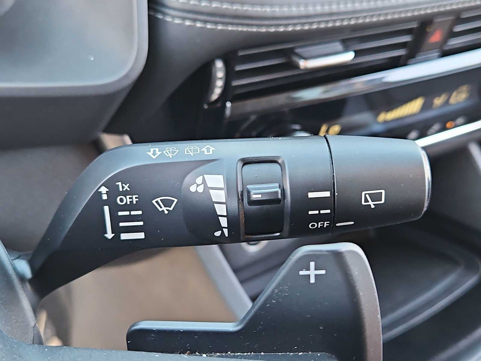 Thumbnail: 2022 Nissan Rogue - 25