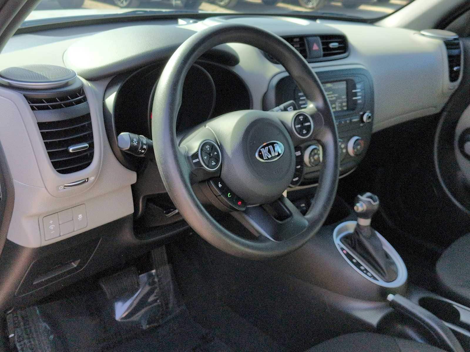 Thumbnail: 2017 Kia Soul - 10