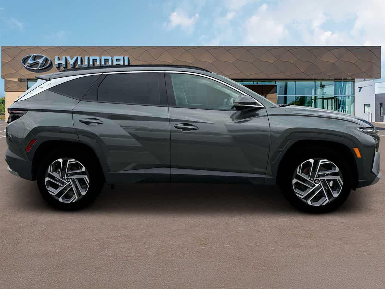 Thumbnail: 2025 Hyundai Tucson - 9