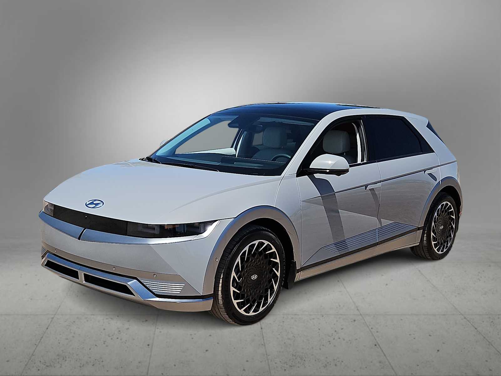 Thumbnail: 2023 Hyundai Ioniq 5 - 4