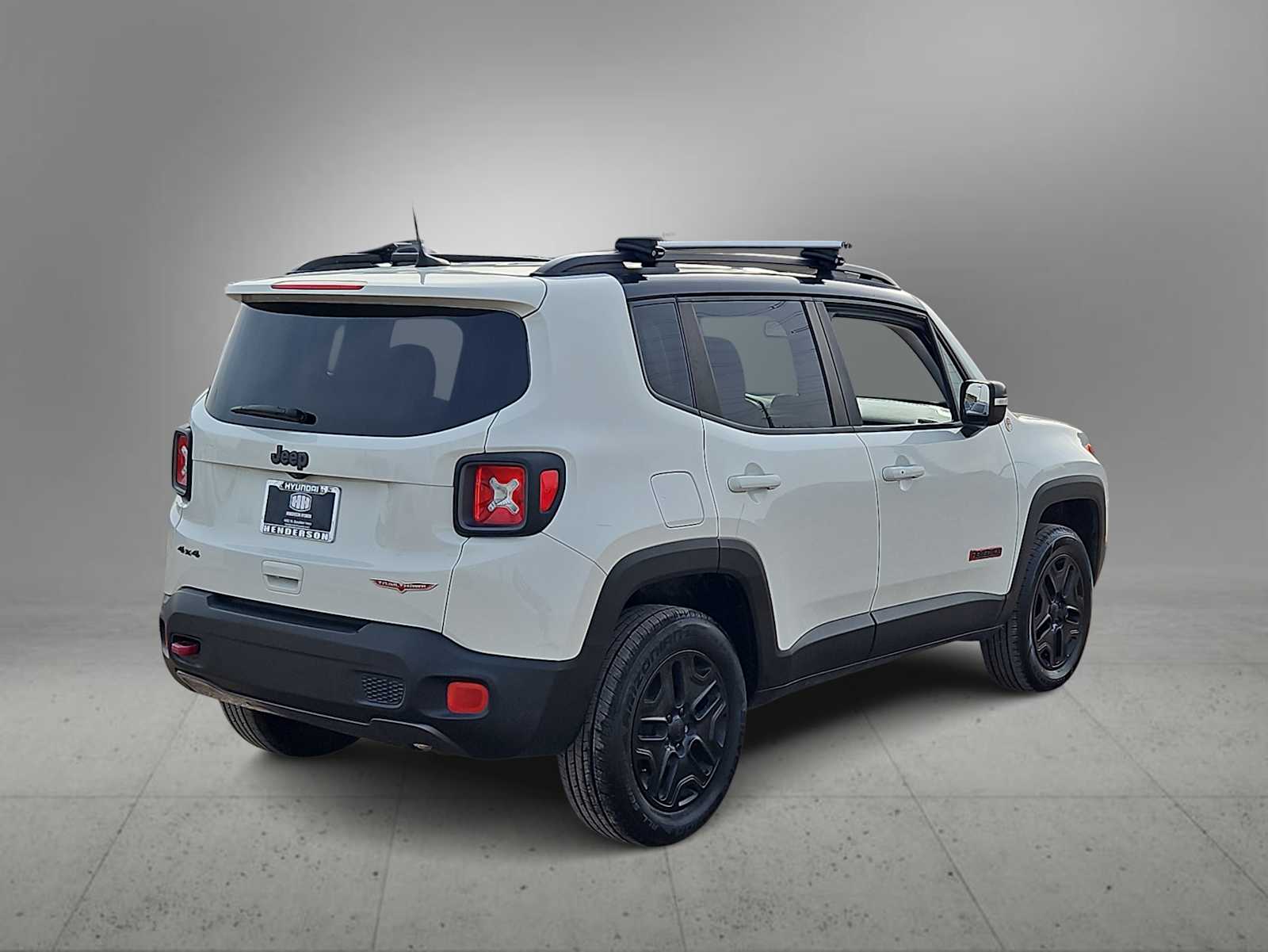 Thumbnail: 2018 Jeep Renegade - 8