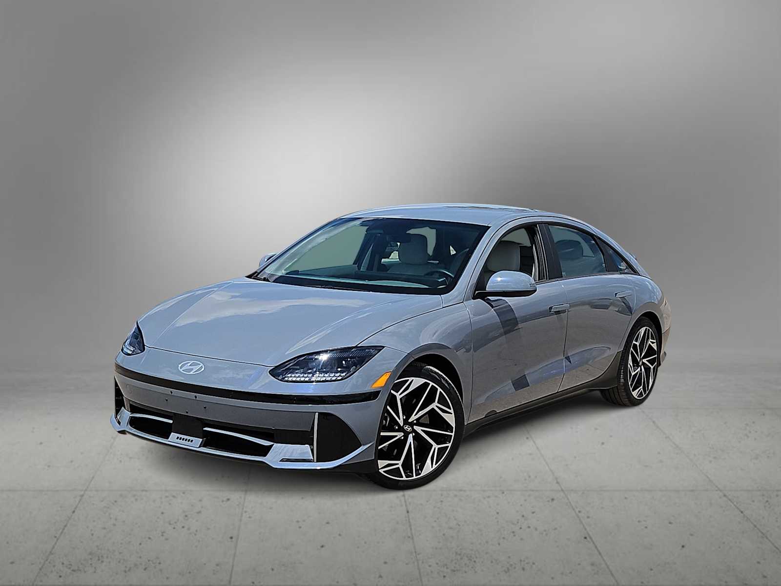 Thumbnail: 2023 Hyundai Ioniq 6 - 1