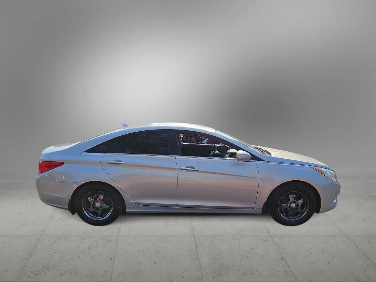 Thumbnail: 2013 Hyundai Sonata - 8