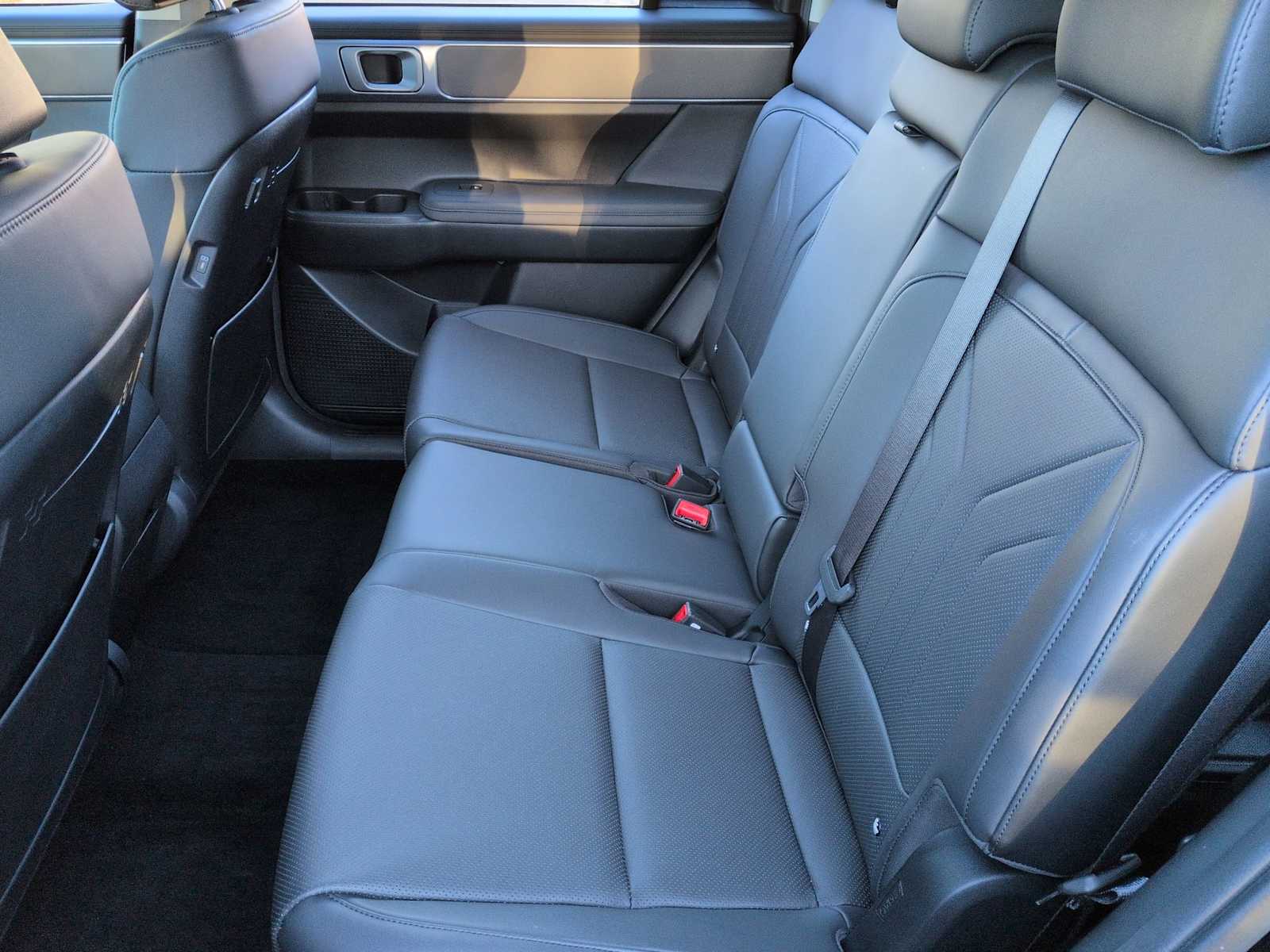 Thumbnail: 2025 Hyundai Santa Fe - 21