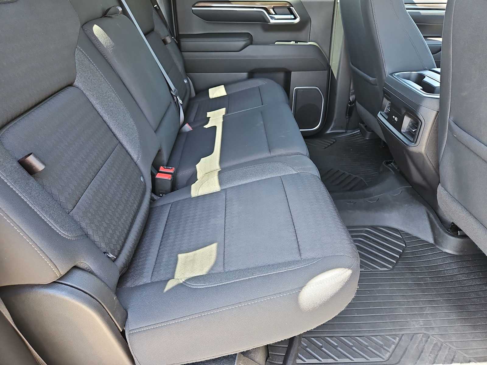 Thumbnail: 2022 Chevrolet Silverado 1500 - 18