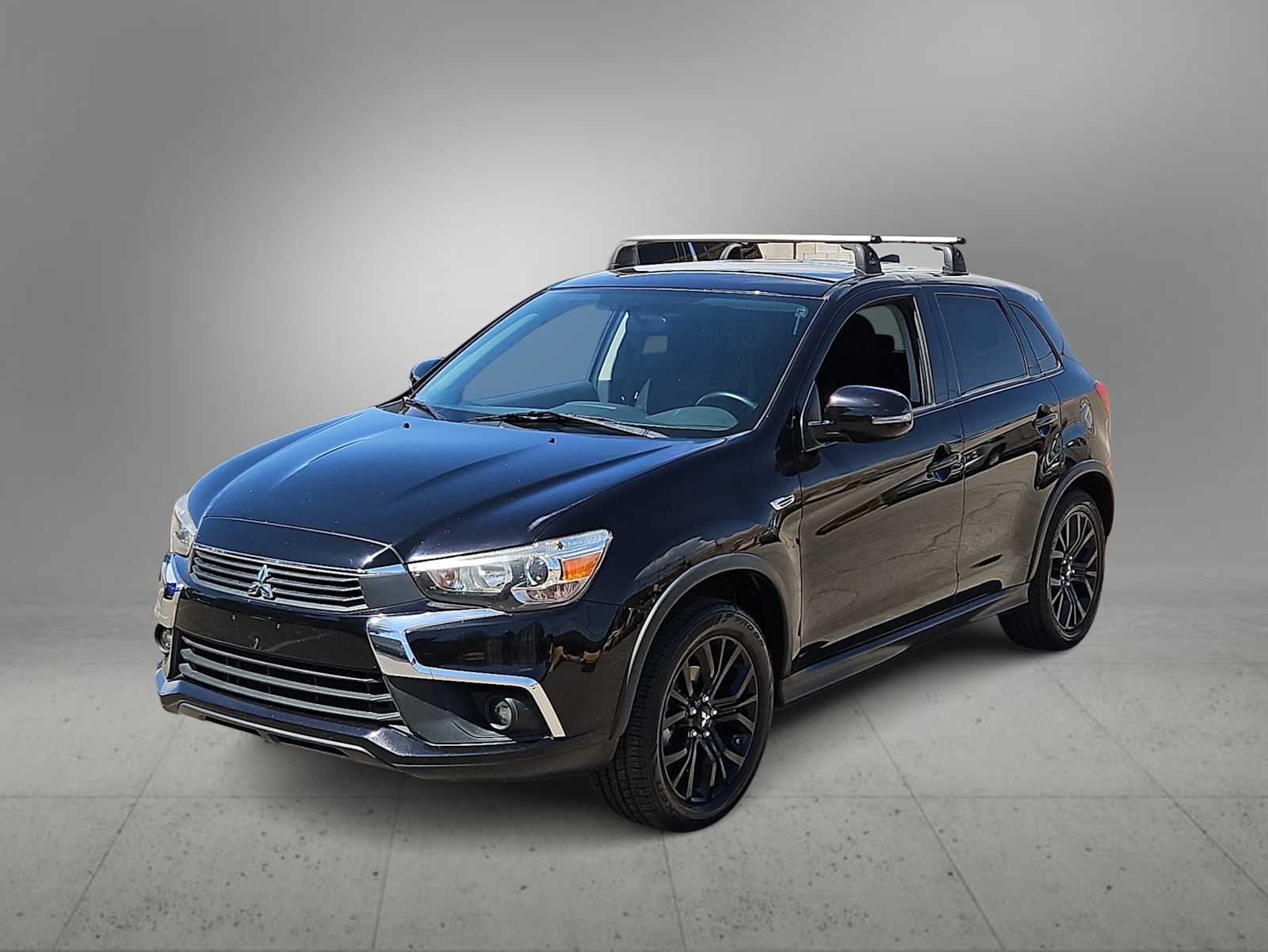 Thumbnail: 2017 Mitsubishi Outlander Sport - 4