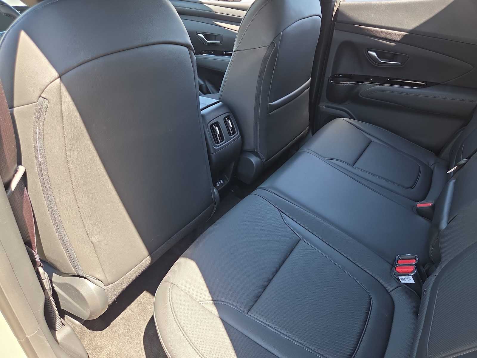 Thumbnail: 2025 Hyundai Santa Cruz - 18