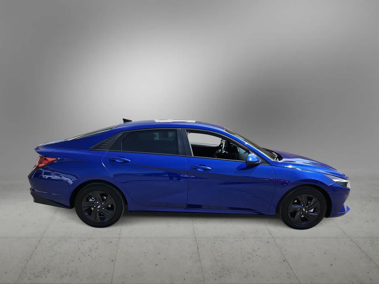 Thumbnail: 2022 Hyundai Elantra - 9