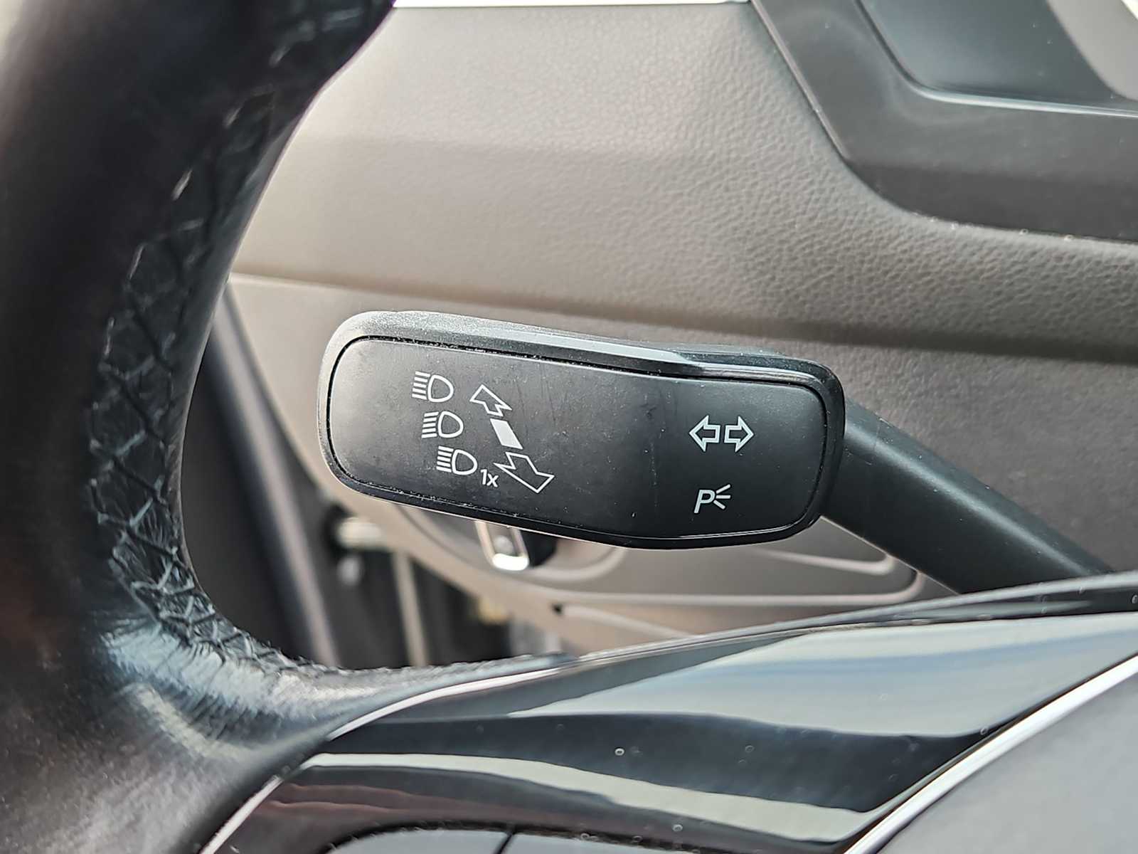 Thumbnail: 2018 Volkswagen Tiguan - 26