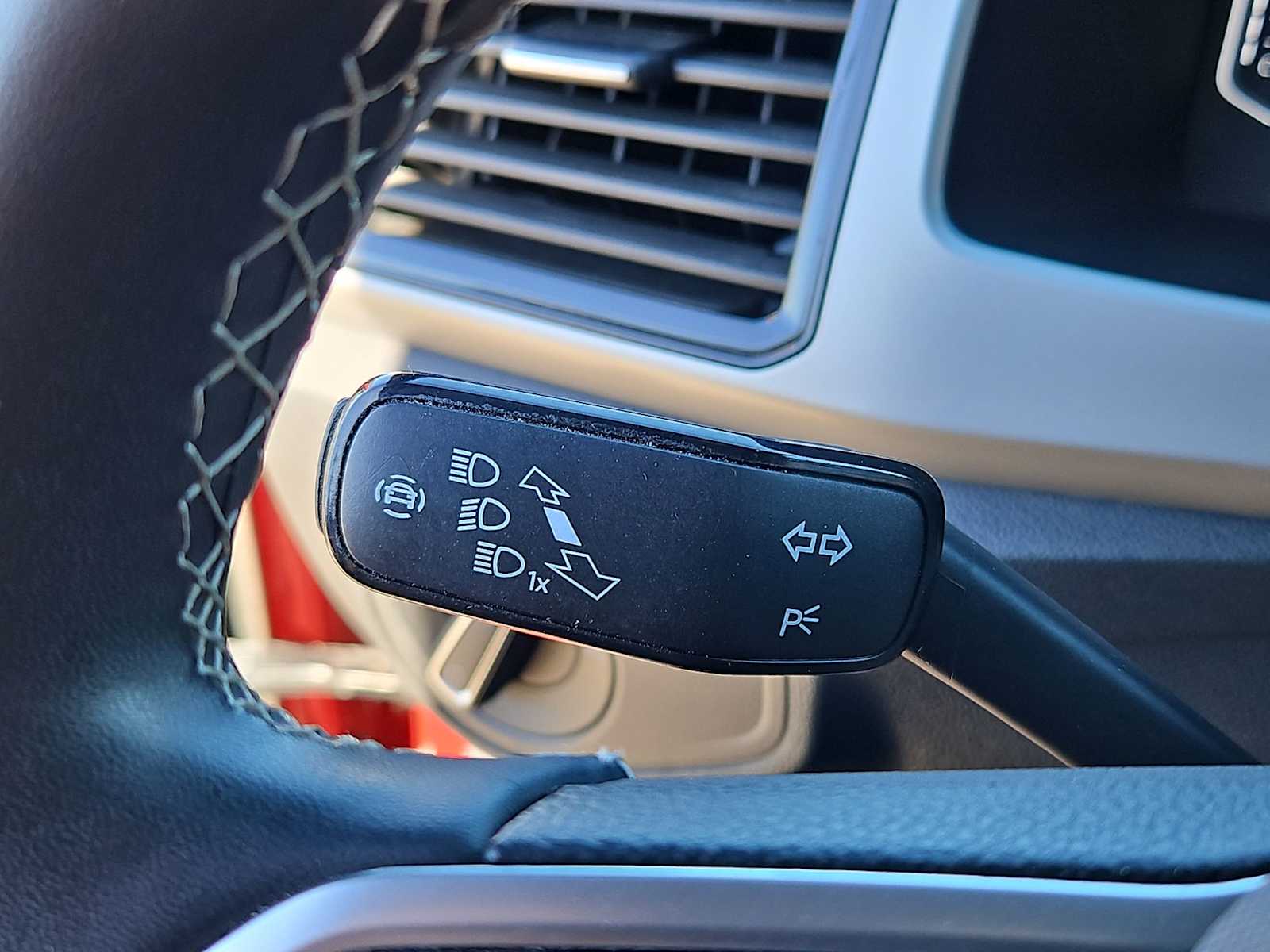 Thumbnail: 2021 Volkswagen Atlas - 26