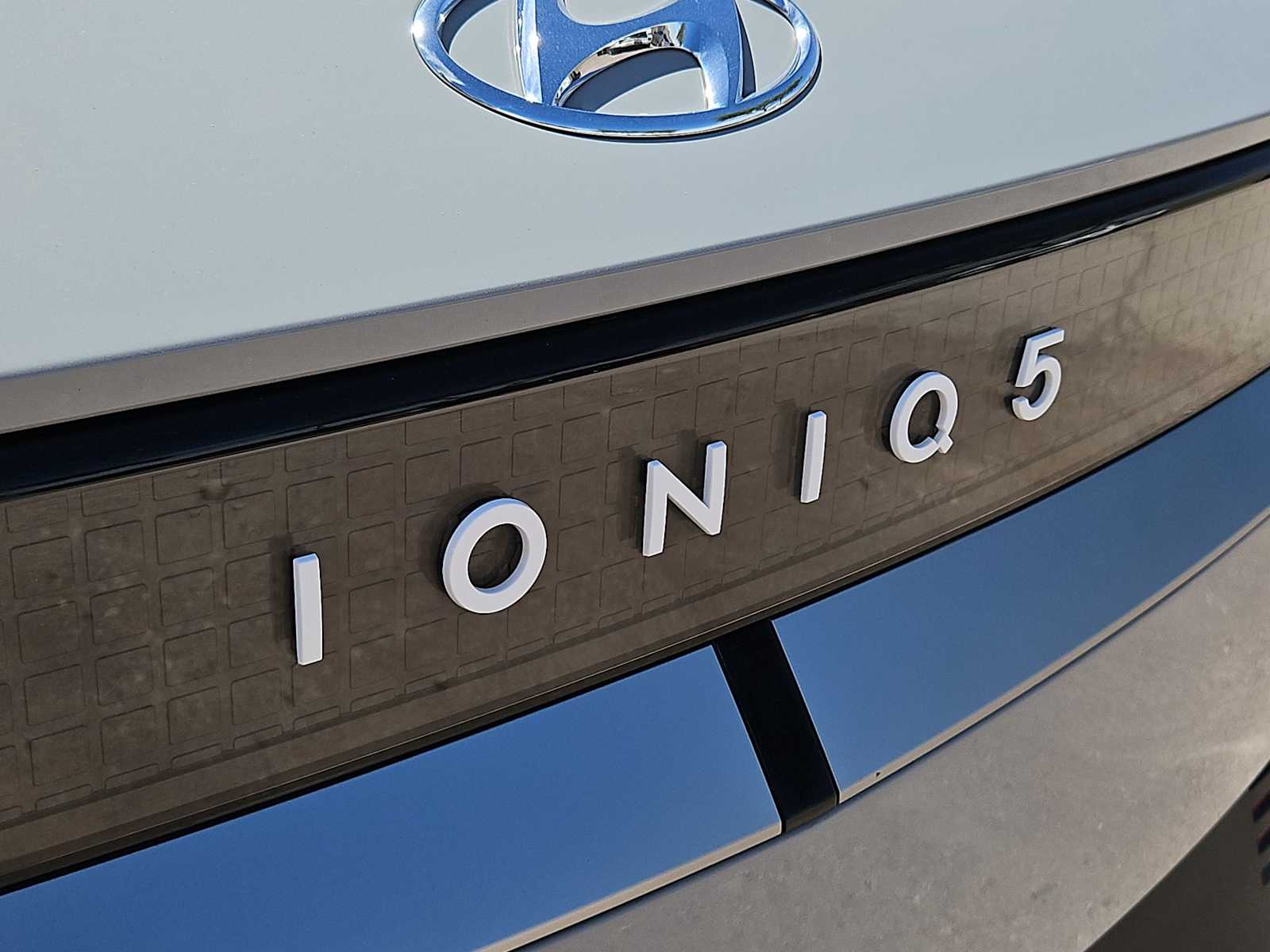 Thumbnail: 2024 Hyundai Ioniq 5 - 12