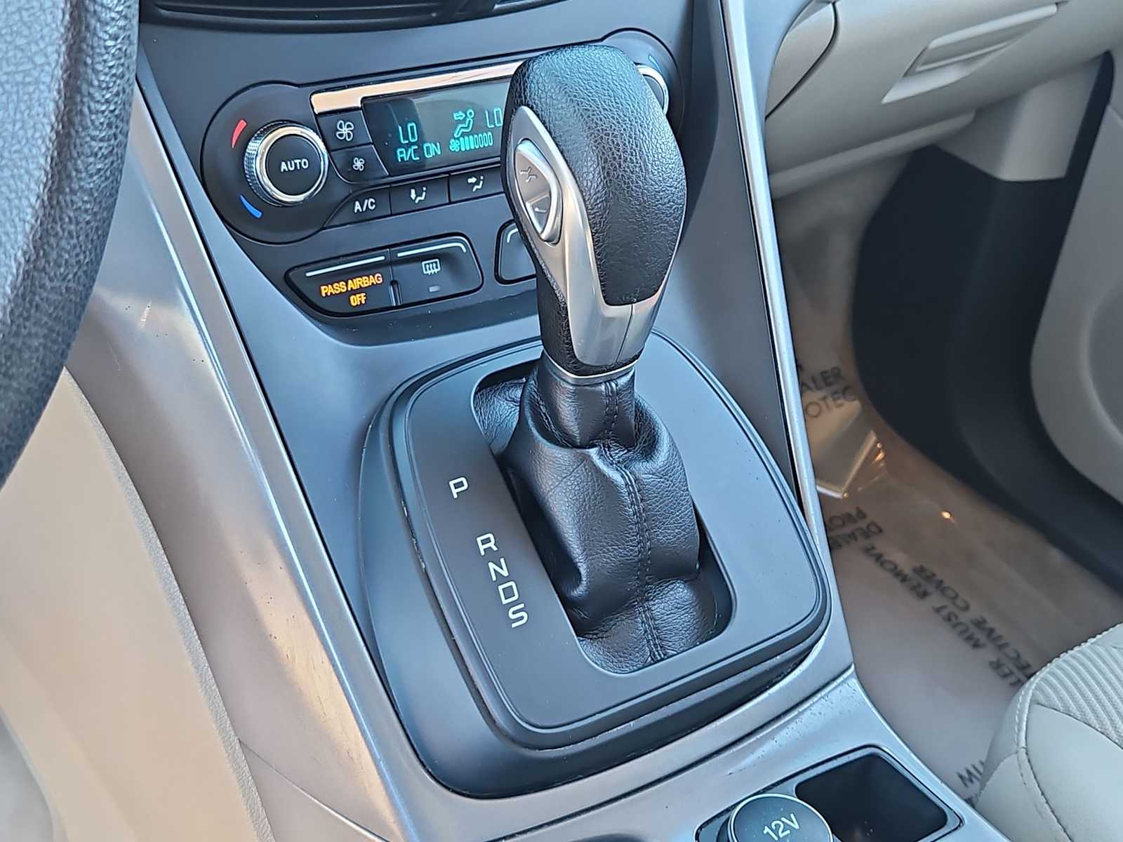 Thumbnail: 2015 Ford Escape - 33