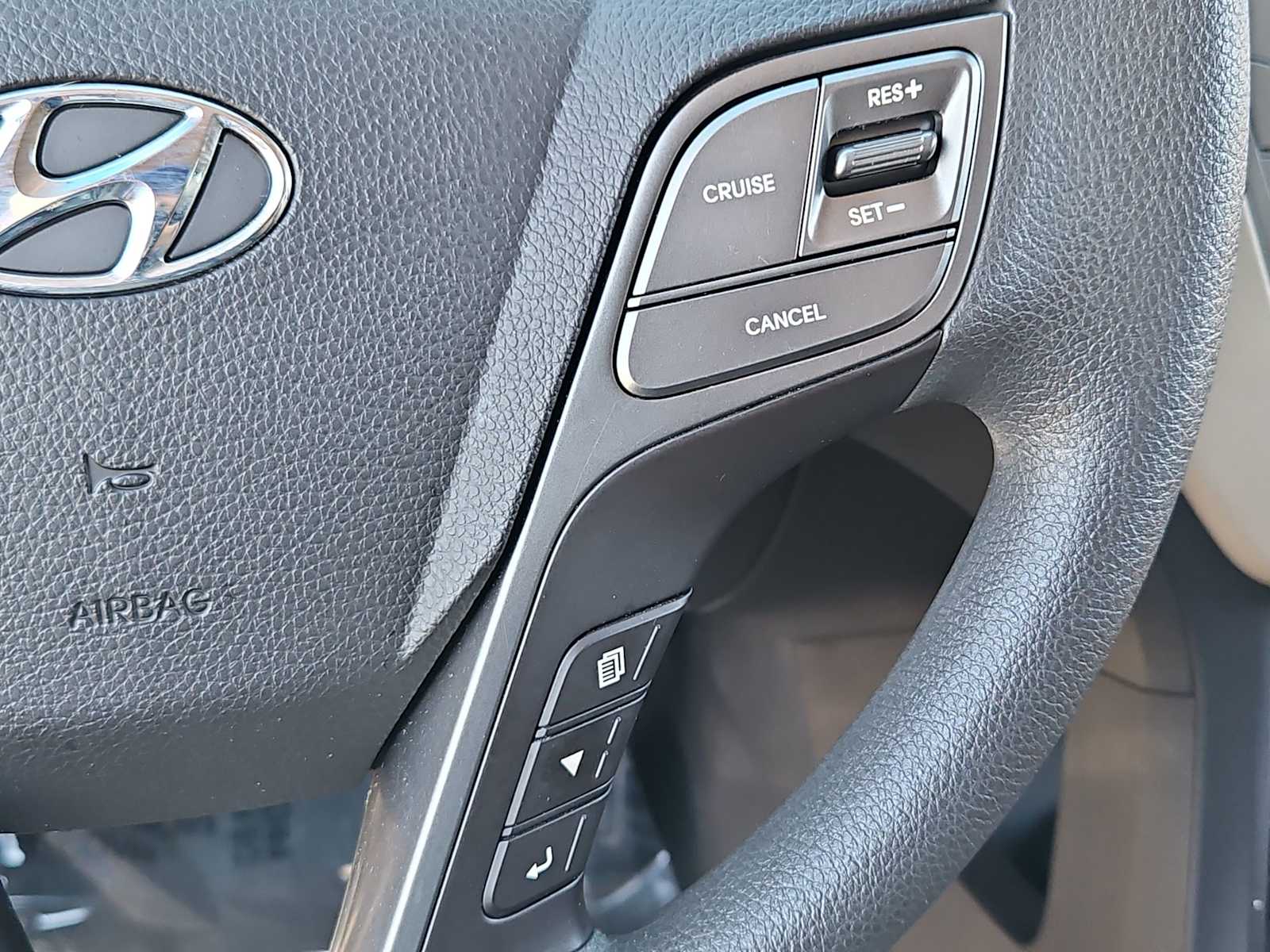 Thumbnail: 2018 Hyundai Santa Fe - 24