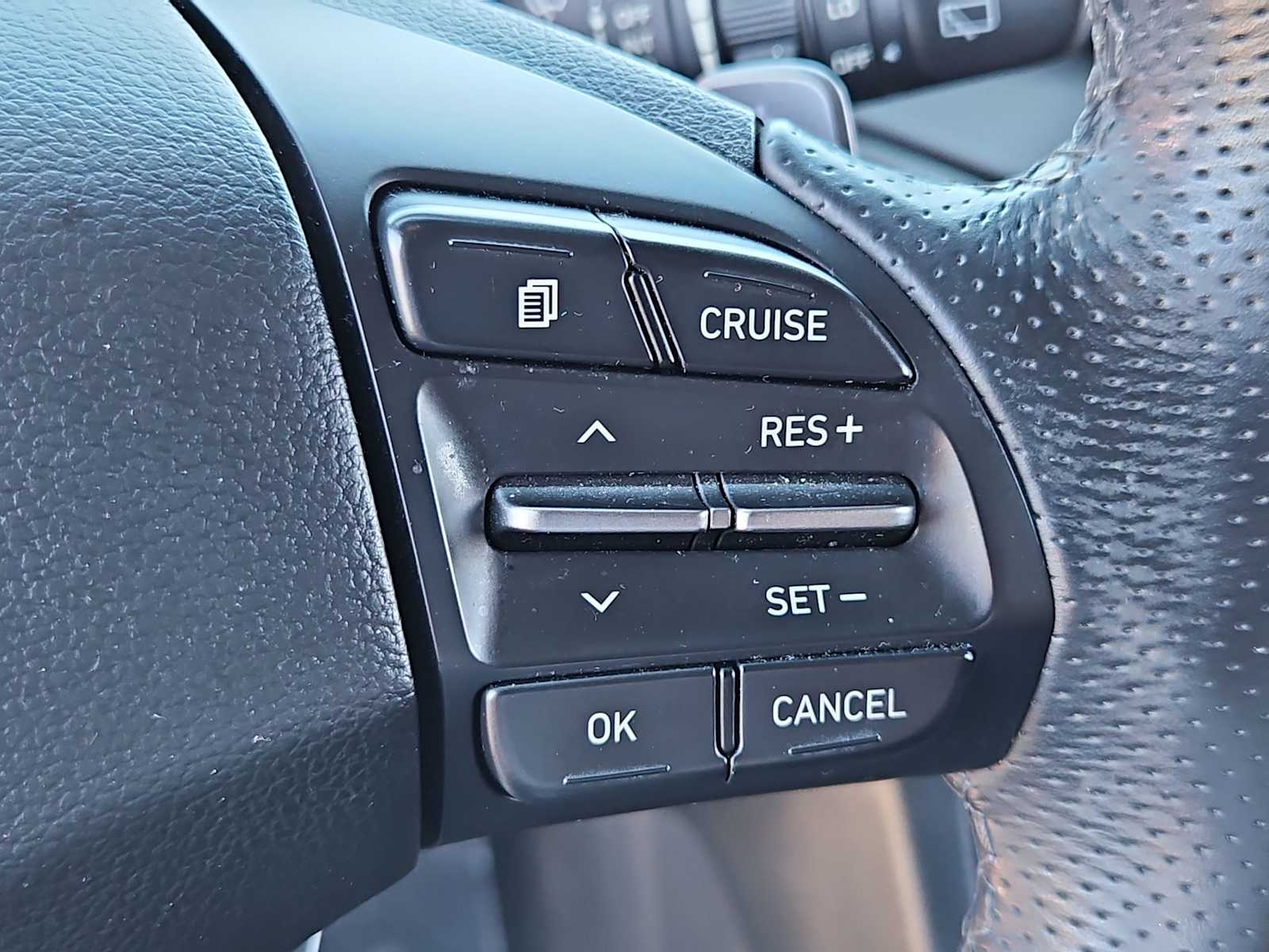 Thumbnail: 2019 Hyundai Veloster - 22