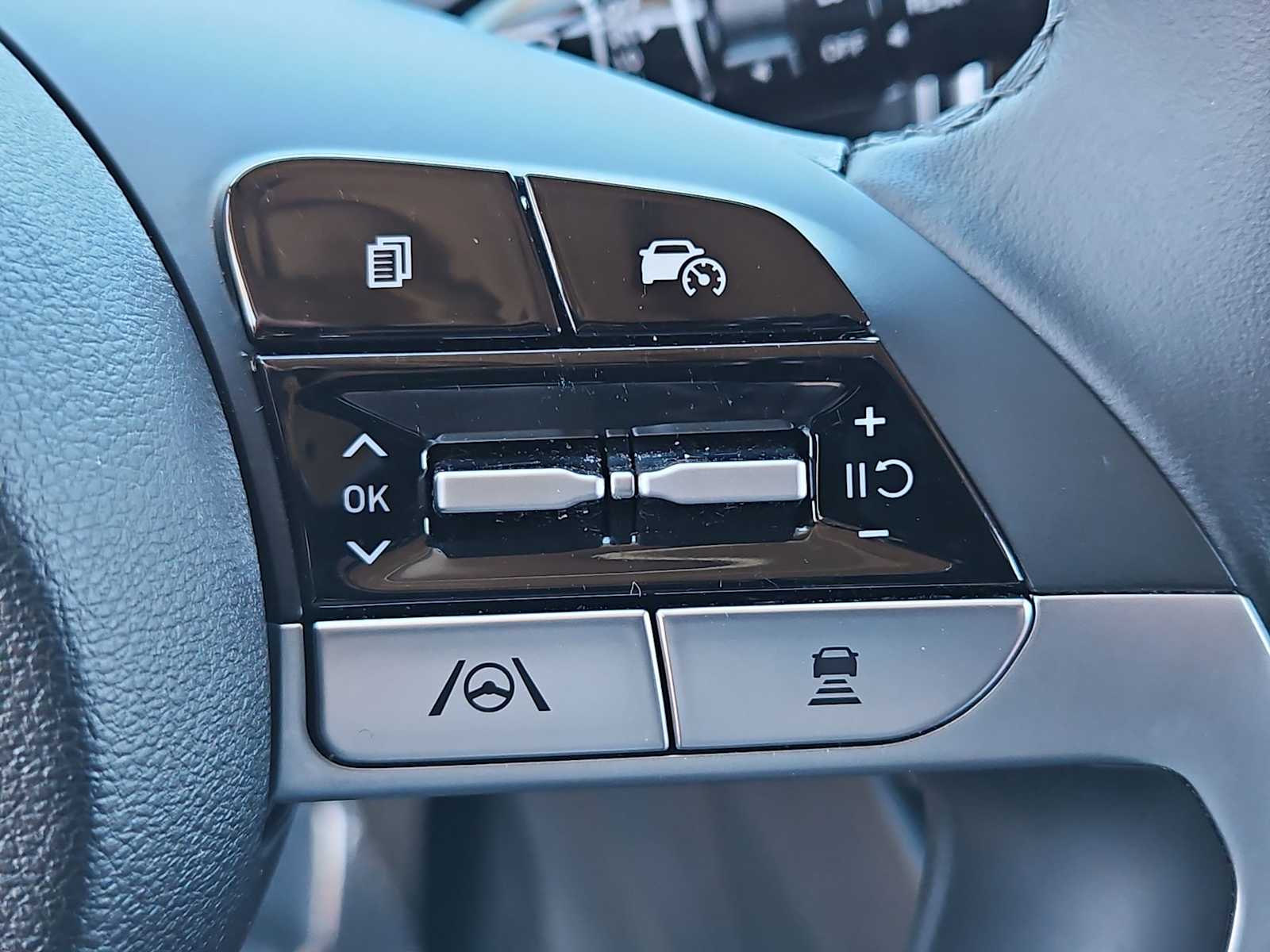 Thumbnail: 2023 Hyundai Tucson - 24