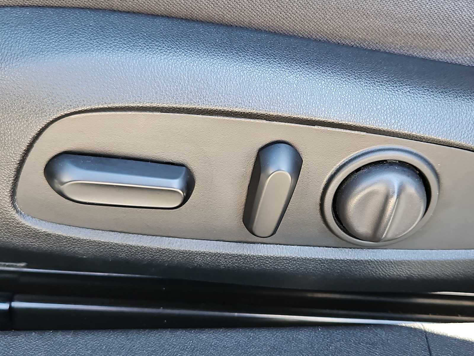 Thumbnail: 2020 Chevrolet Malibu - 17