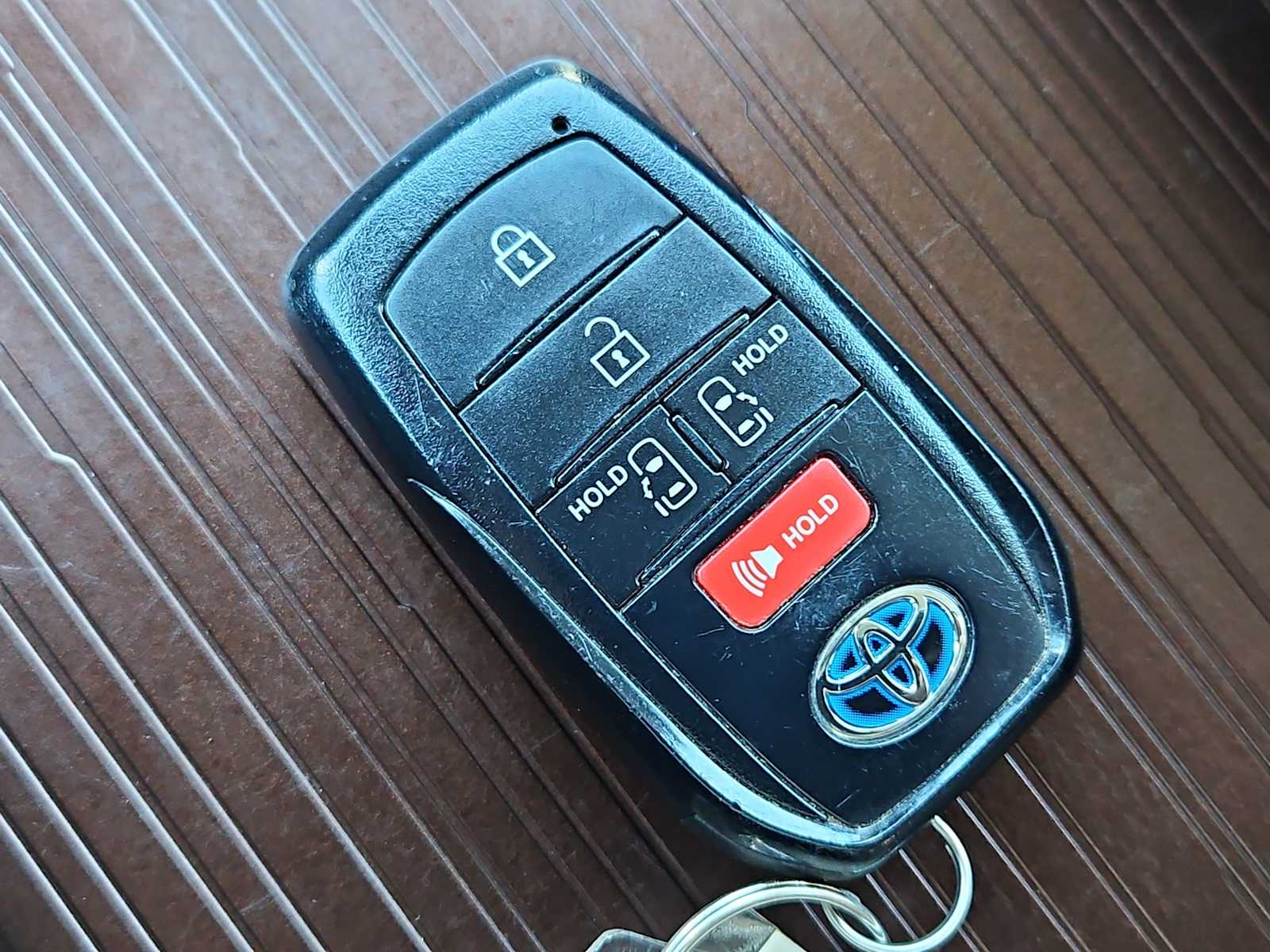 Thumbnail: 2023 Toyota Sienna - 29