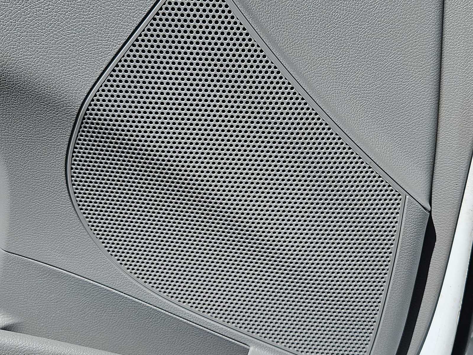 Thumbnail: 2017 Hyundai Accent - 26