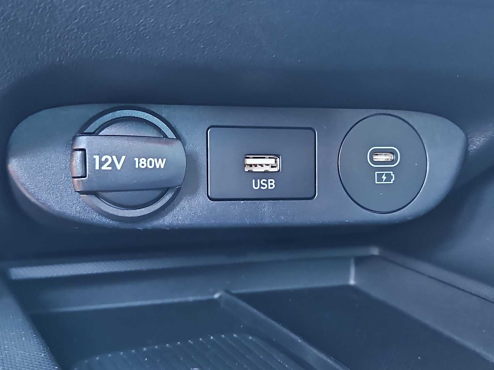 Thumbnail: 2024 Hyundai Elantra - 31