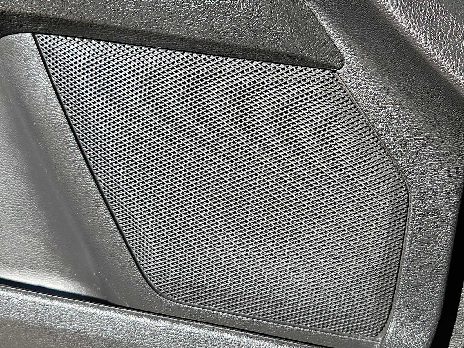 Thumbnail: 2016 Ford Fusion - 28