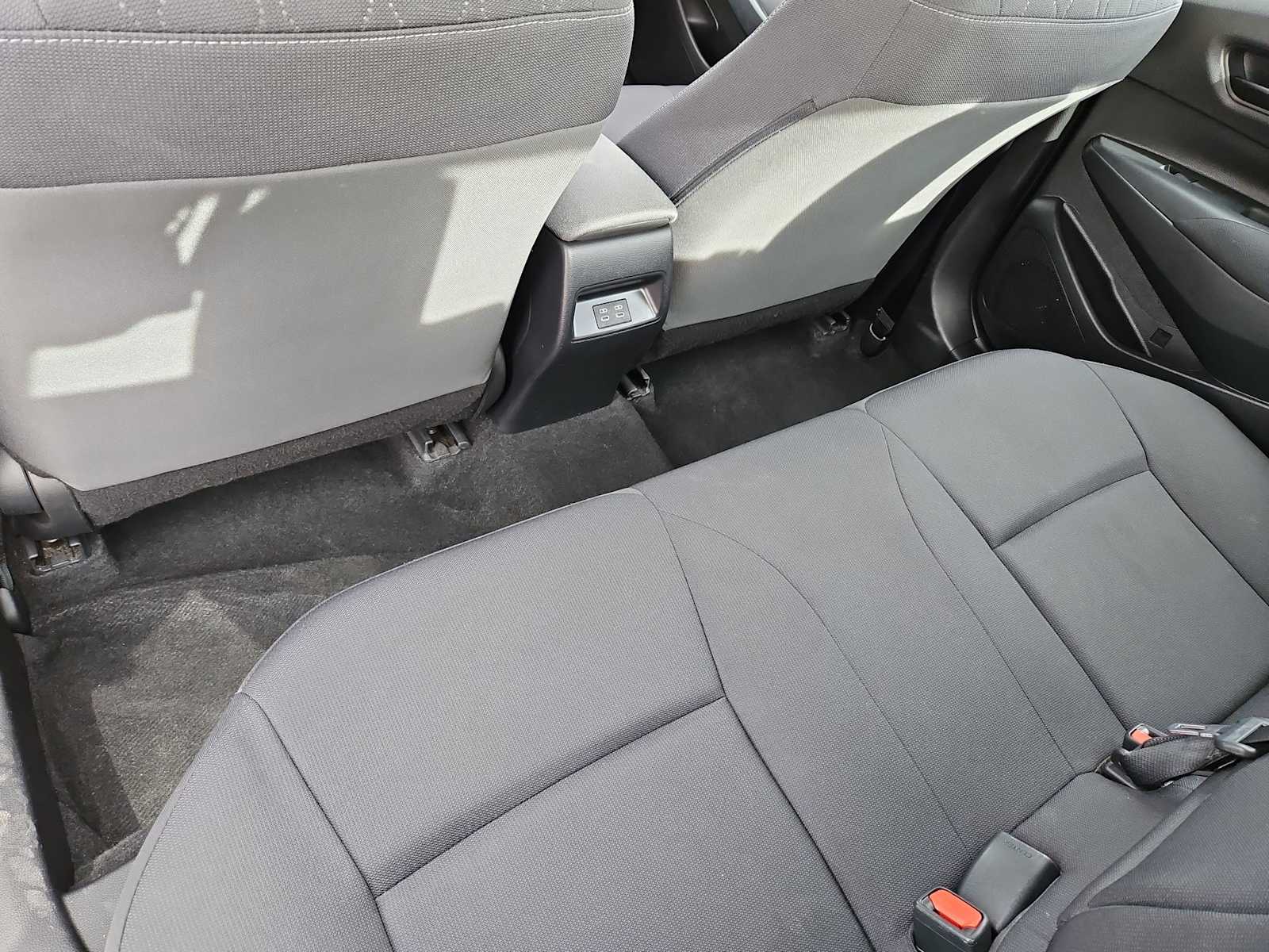 Thumbnail: 2023 Toyota Corolla - 18