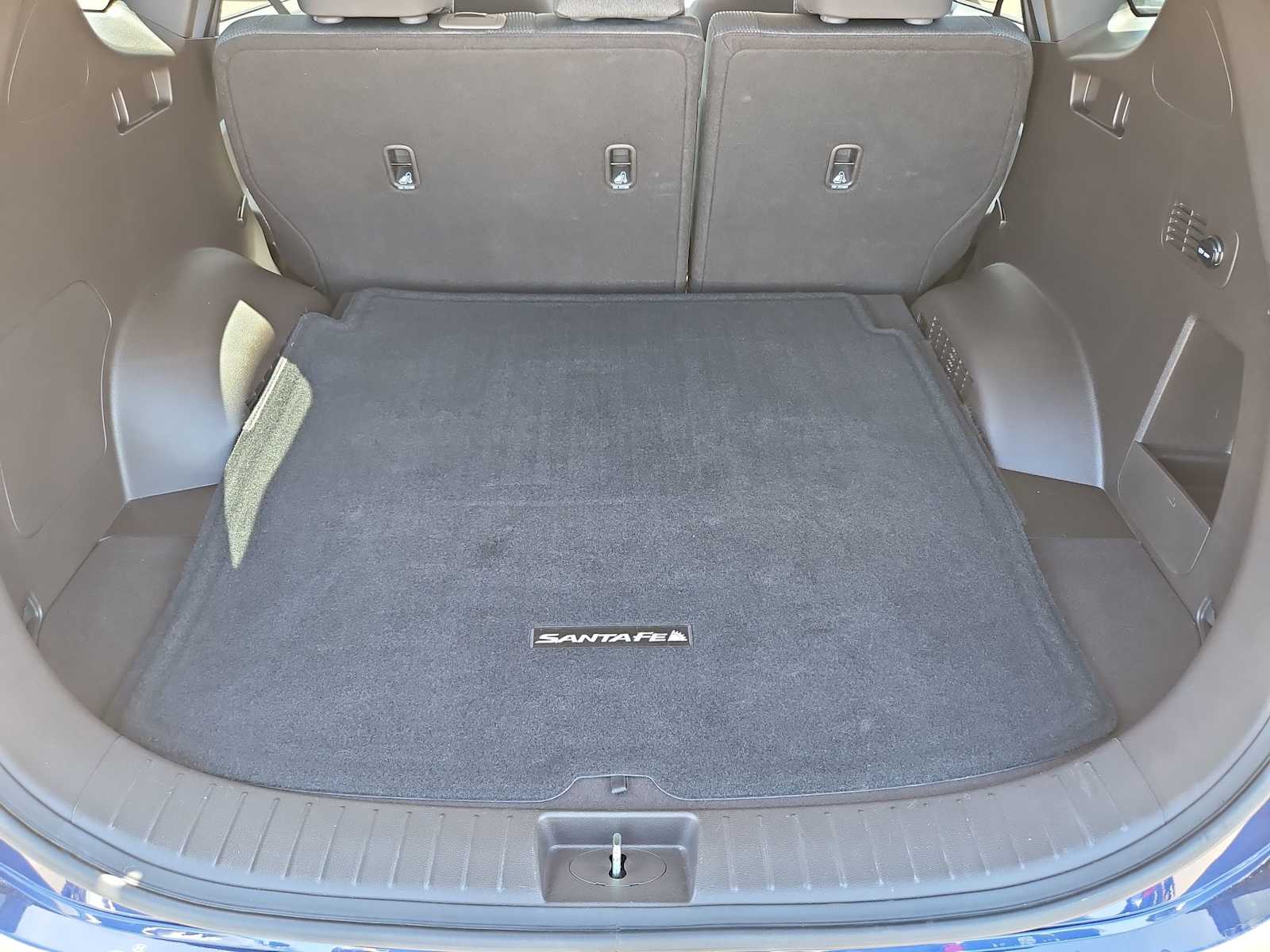 Thumbnail: 2020 Hyundai Santa Fe - 33