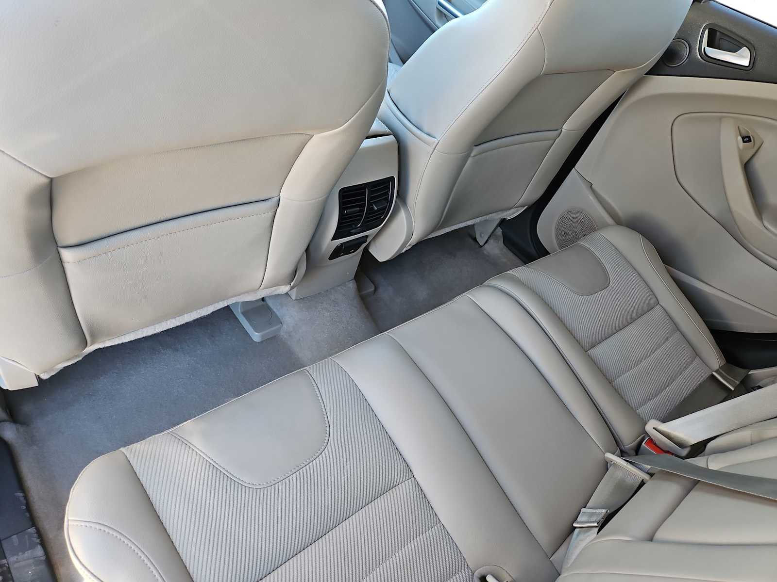 Thumbnail: 2015 Ford Escape - 19