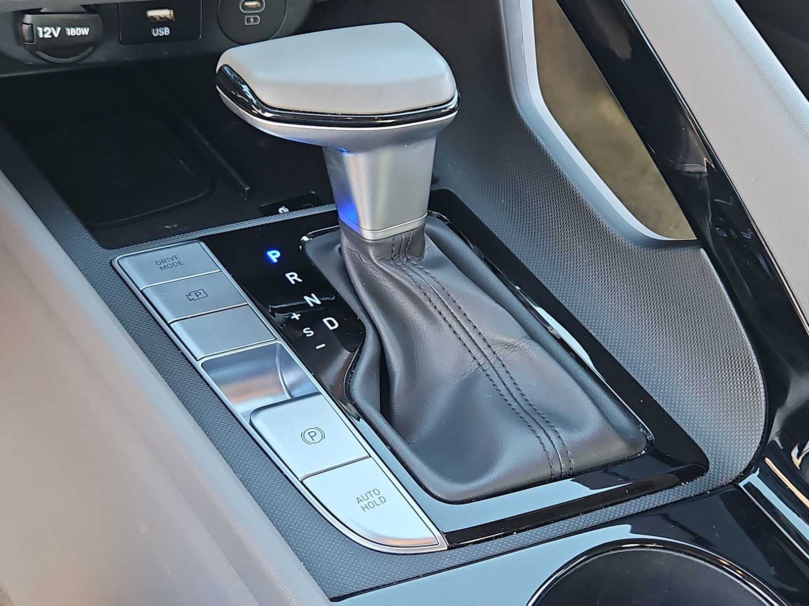 Thumbnail: 2025 Hyundai Elantra - 33