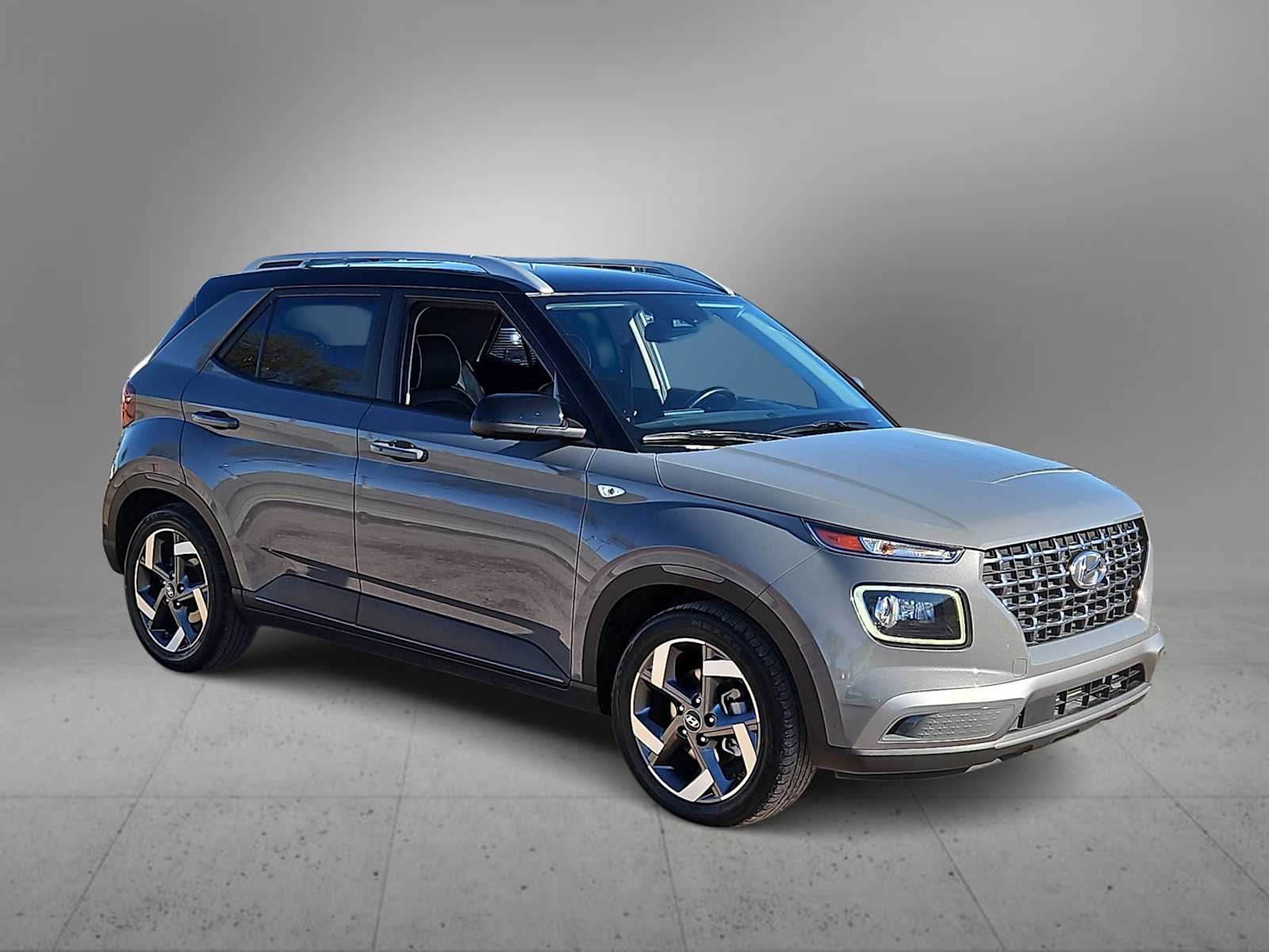 Thumbnail: 2023 Hyundai Venue - 2