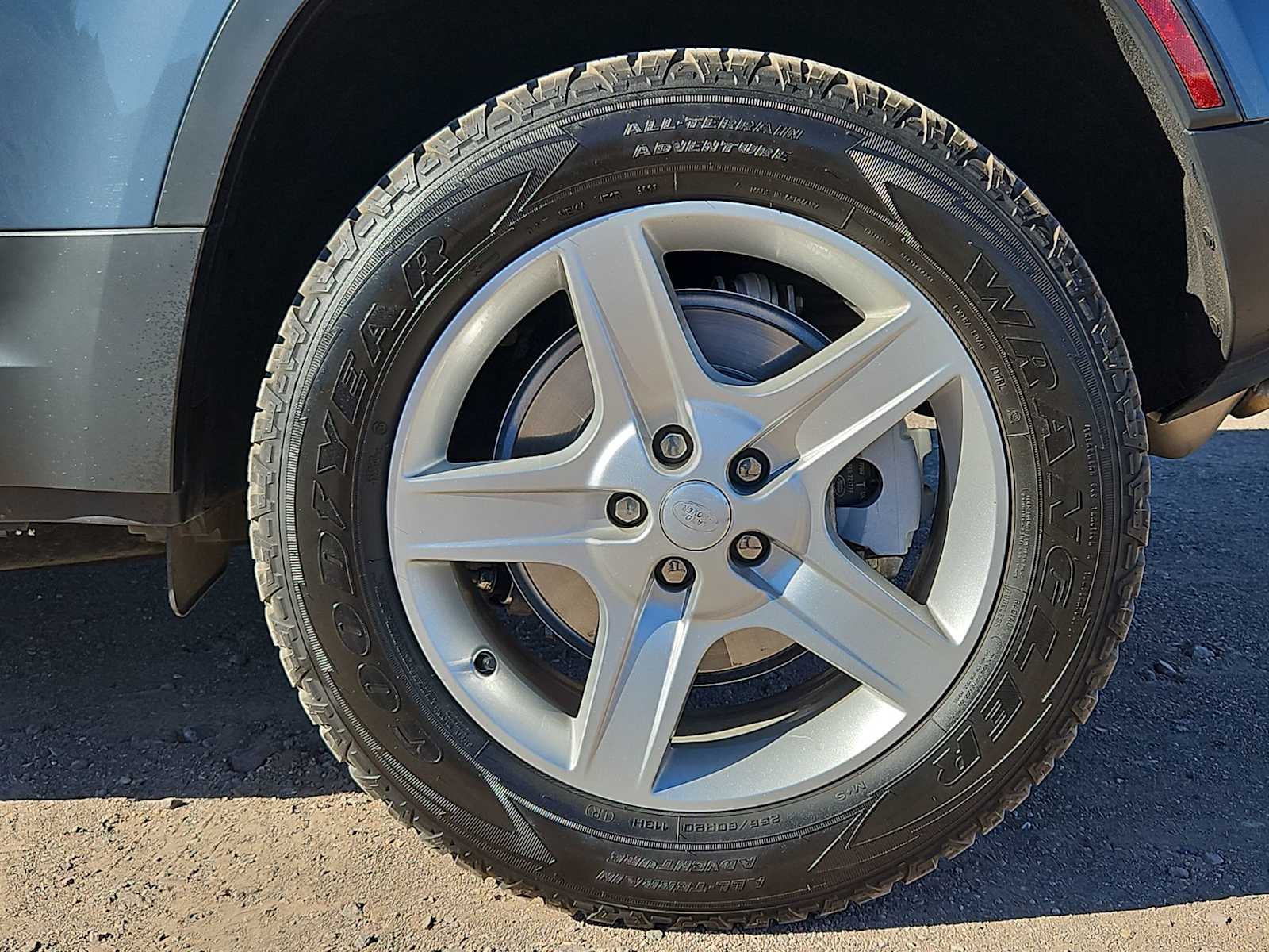 Thumbnail: 2022 Land Rover Defender - 14