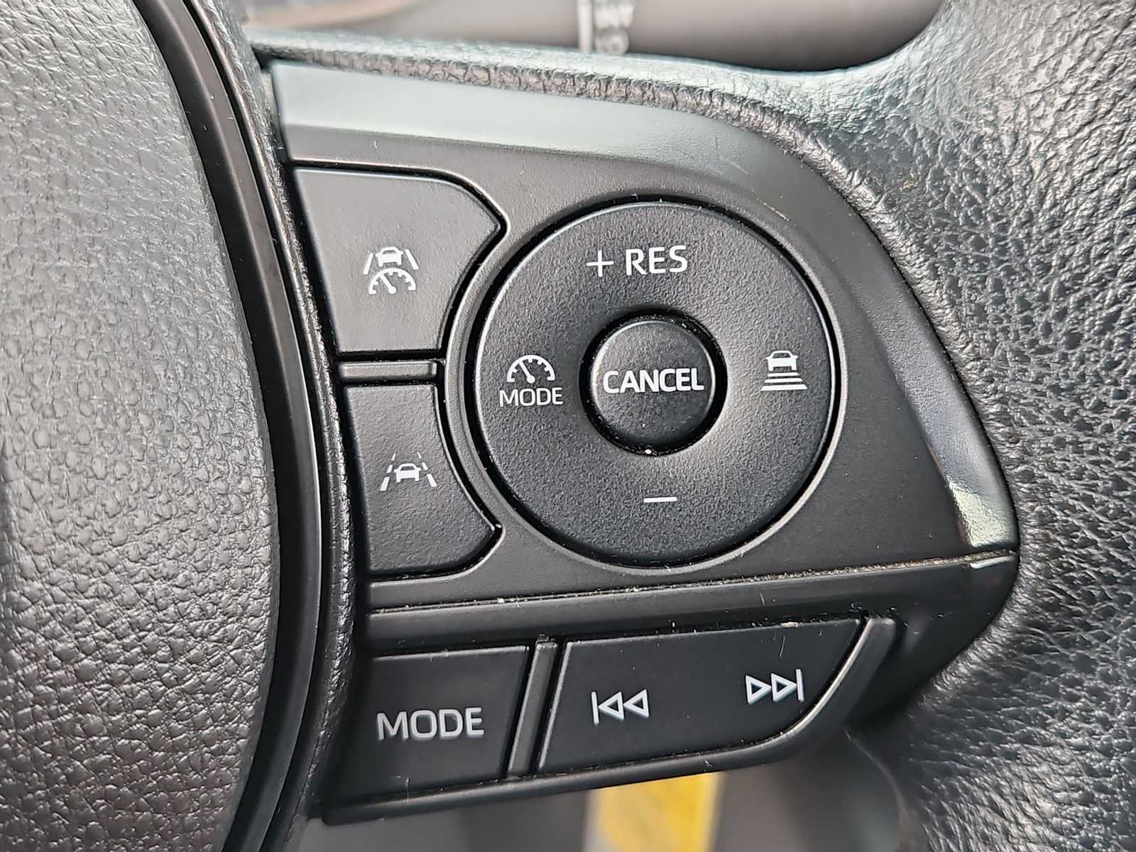 Thumbnail: 2023 Toyota Corolla - 24