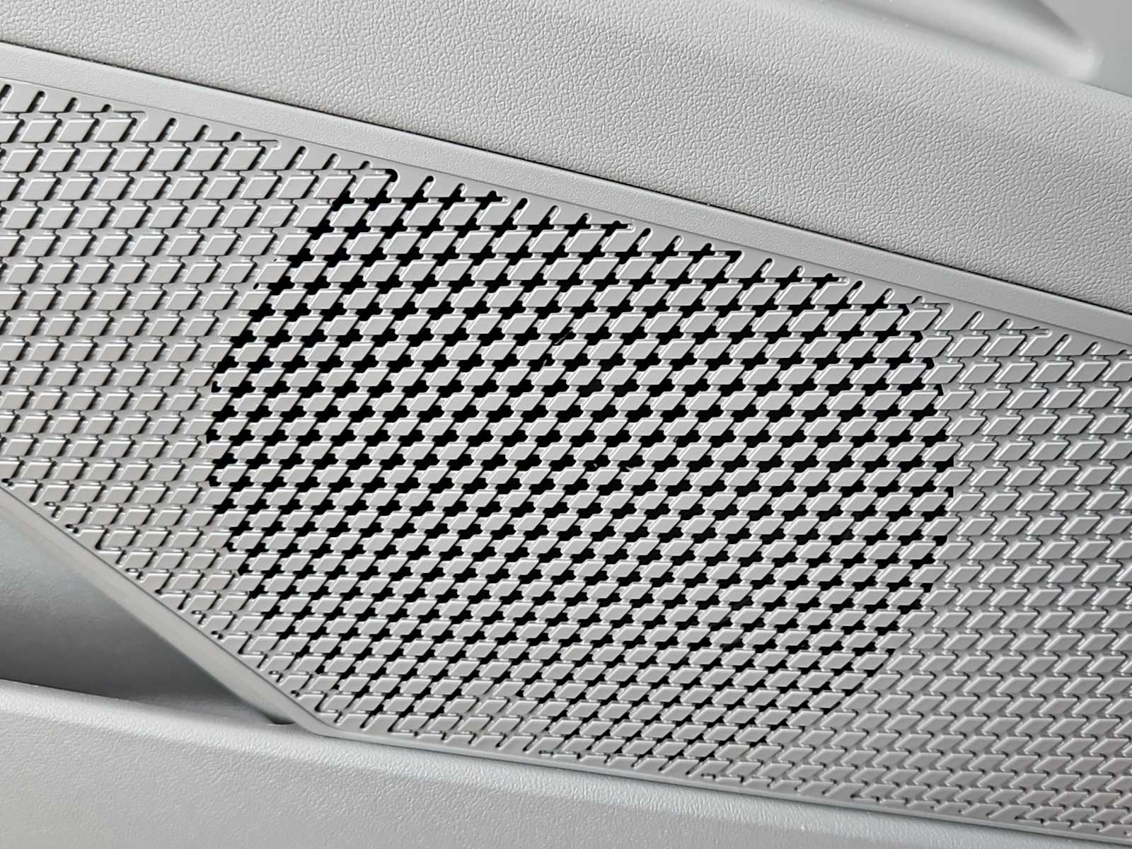 Thumbnail: 2023 Hyundai Elantra - 30