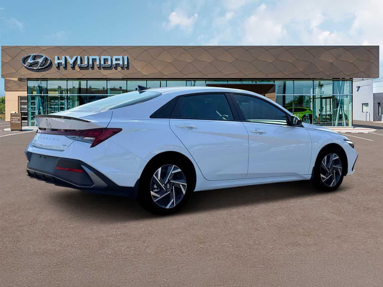 2025 Hyundai Elantra Sport 8