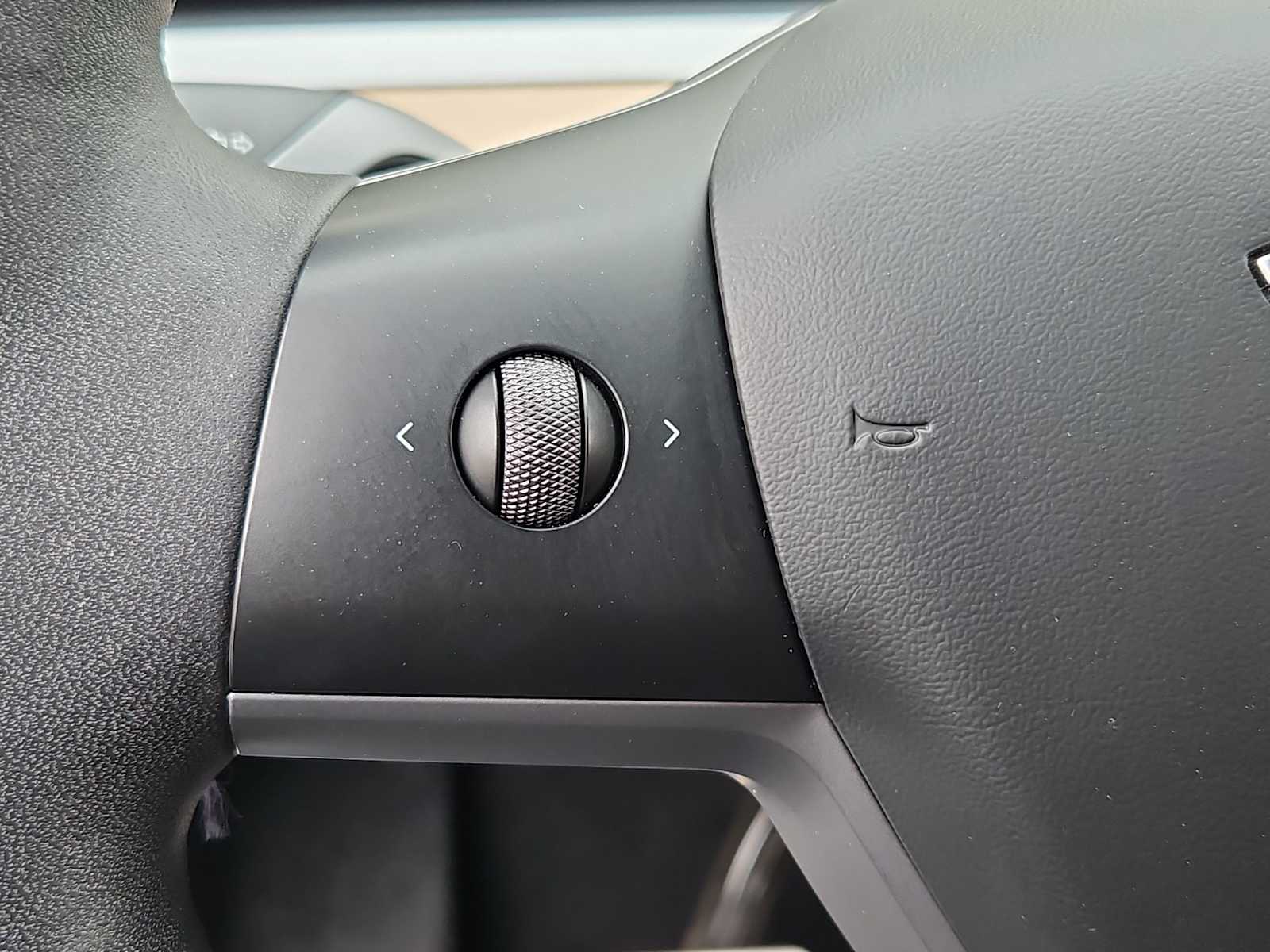 Thumbnail: 2023 Tesla Model Y - 21